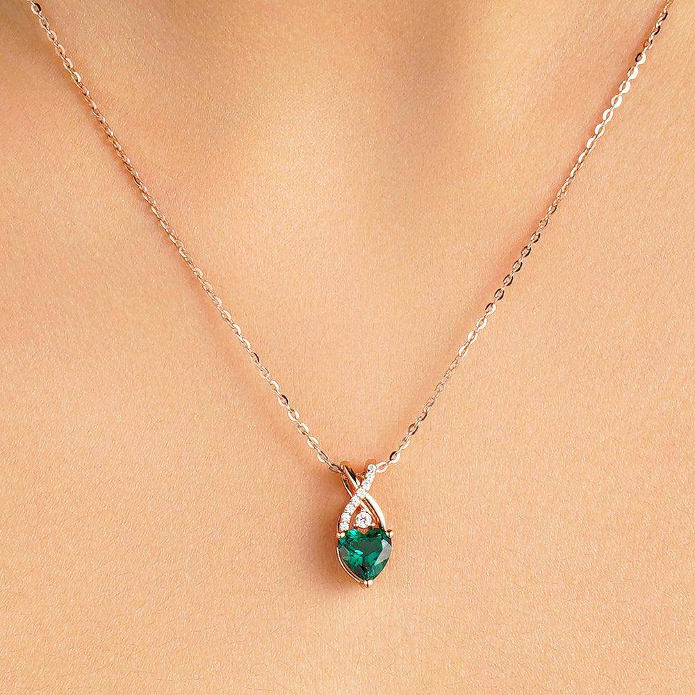 1.16 CT Solitaire Heart Emerald & White Sapphire Pendant Necklace - Elegant Jewelry Gift for Women, Valentine's Day & Anniversary