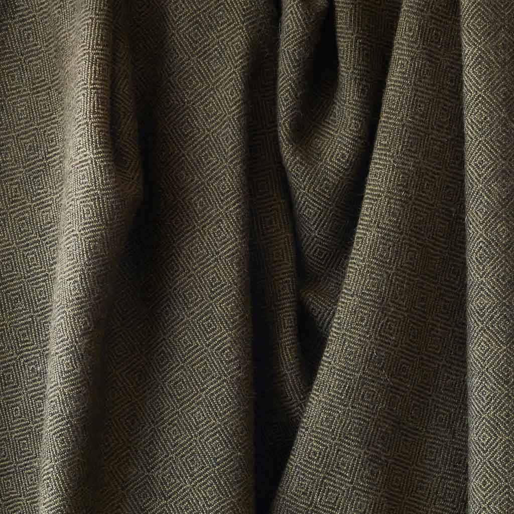 Soft & Cozy Alpaca Wool Throw Blanket - Luxurious Handwoven 100% Baby Alpaca - Perfect for Couch, Bed & Winter Warmth - Elegant Home Decor Gift