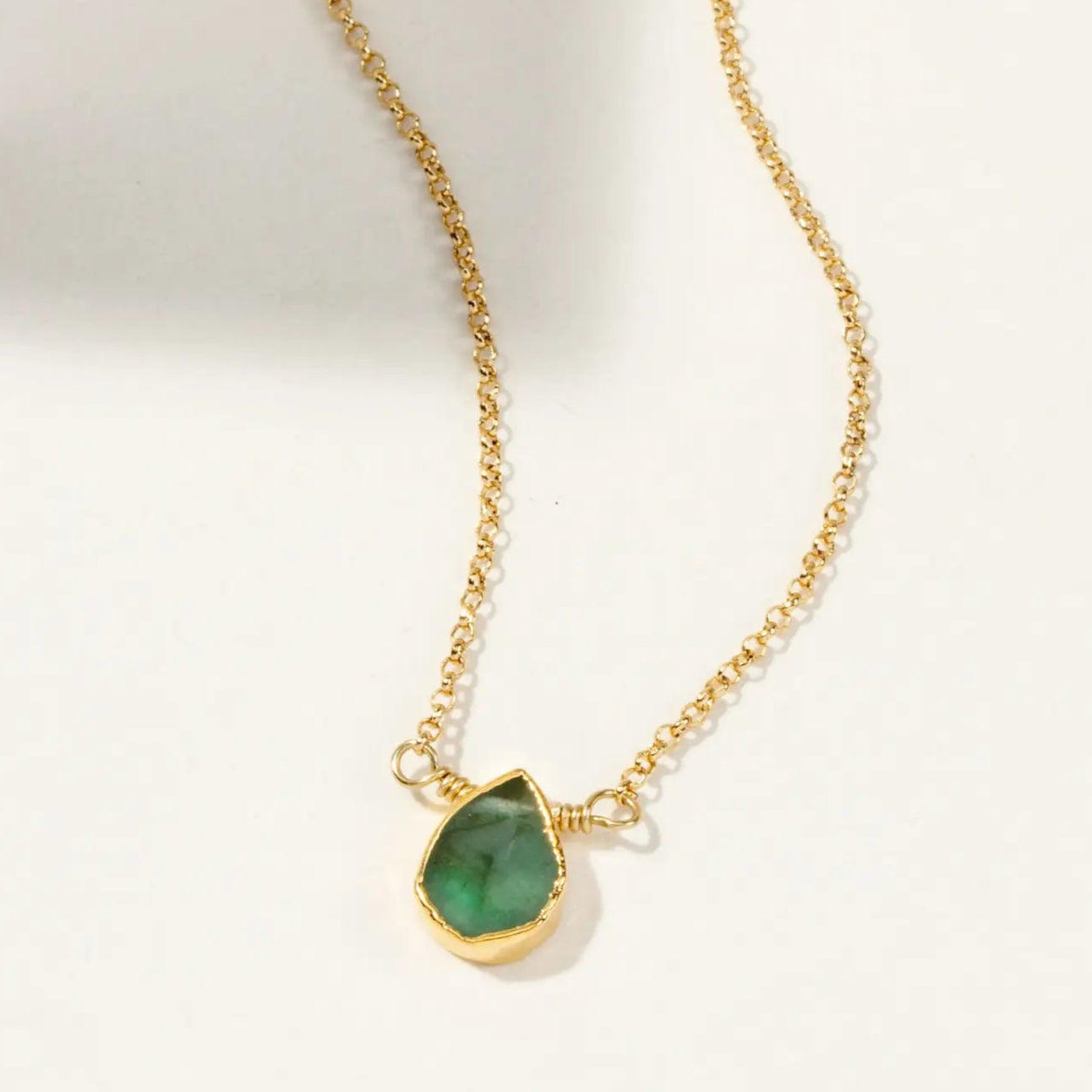 Exquisite Emerald Gemstone Necklace for Women - 14K Gold Plated Elegant Pendant Jewelry - Perfect for Weddings, Anniversaries & Special Occasions