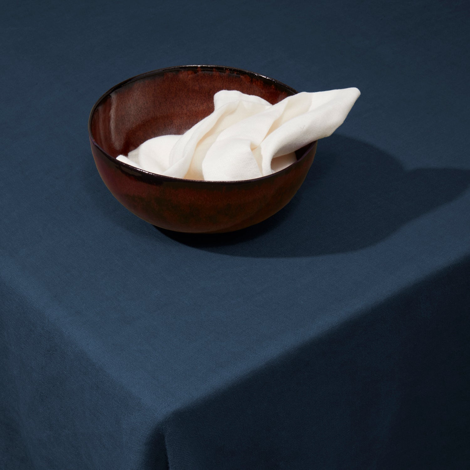 Premium Blue Linen Sateen Tablecloth - Elegant & Durable Dining Table Cover for Weddings, Parties & Home Decor