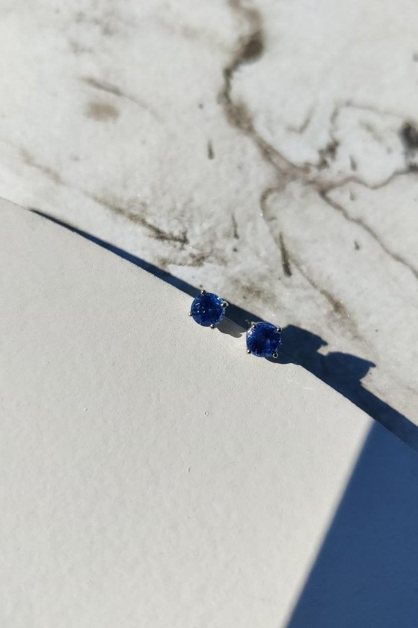 Blue Ceylon Sapphire Gold Stud Earrings for Women – 14K Solid Gold Genuine Sapphire Stud Earrings – Perfect for Gifts, Weddings & Everyday Elegance