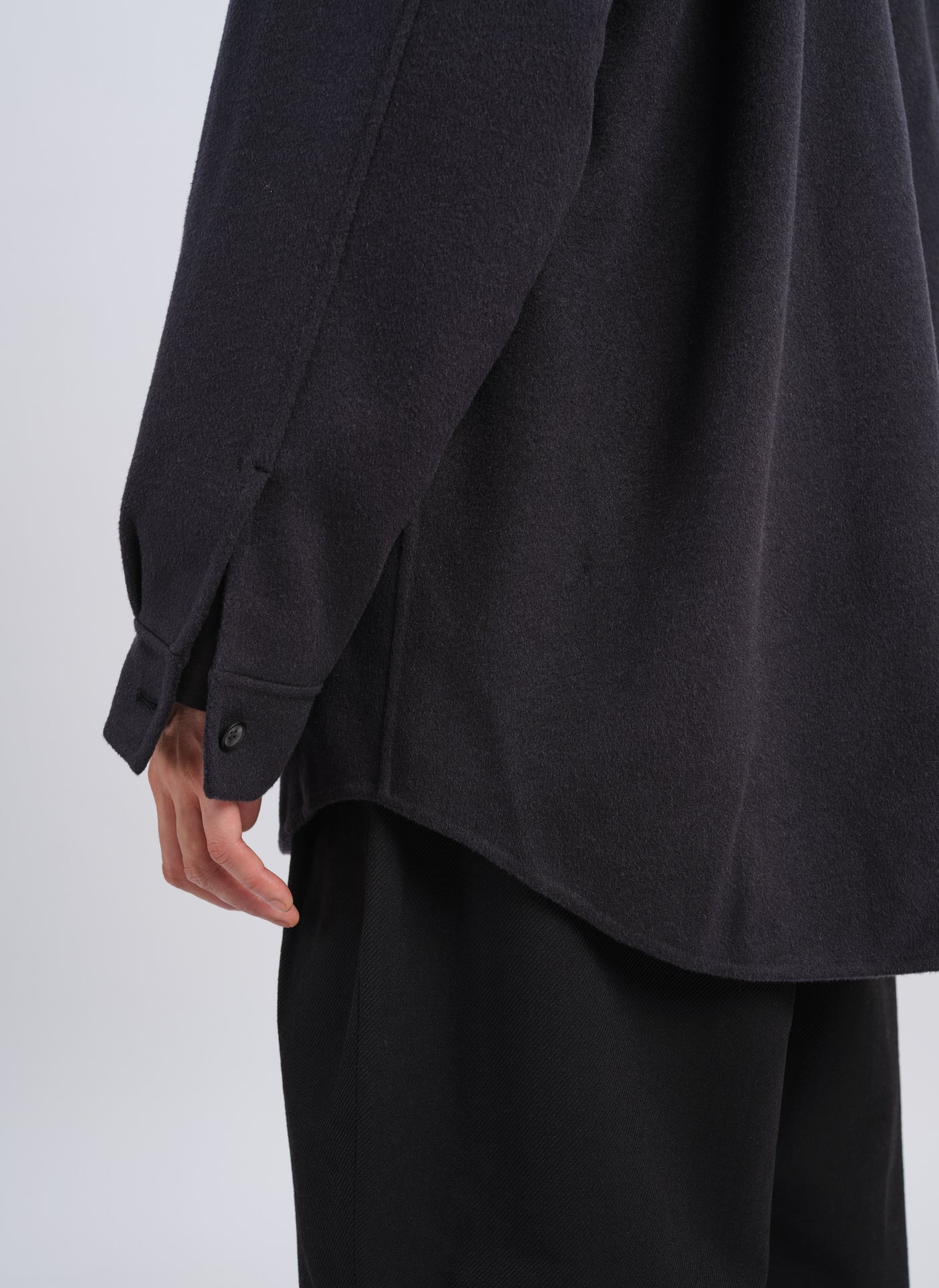 Premium W.R Wool Cashmere Shirt Jacket for Men & Women - Soft & Warm Winter Layering Piece for Outdoor Adventures & Casual Office Wear