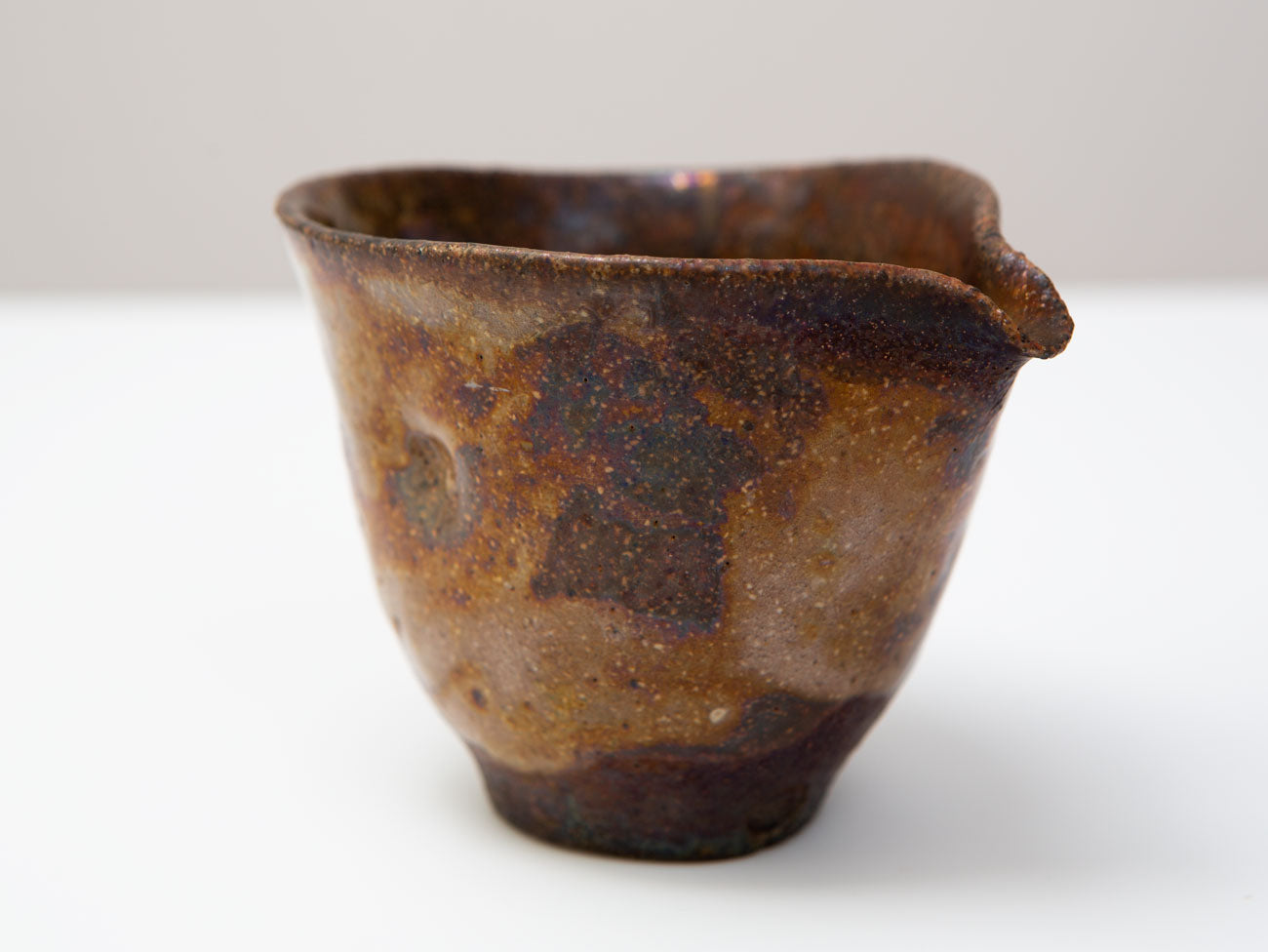 Shino Server Var. 2 - Premium Handcrafted Japanese Ceramic Tea Bowl for Matcha & Traditional Tea Ceremonies | Perfect for Zen Meditation, Tea Lovers & Japanese Culture Enthusiasts