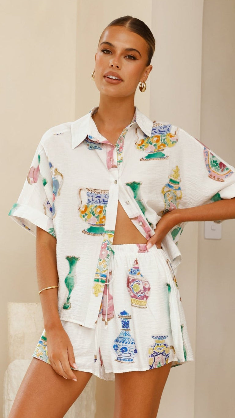 Kimberly Shorts with Vase Print - Stylish and Comfortable Women's Casual Shorts for Summer, Beach, and Everyday Wear