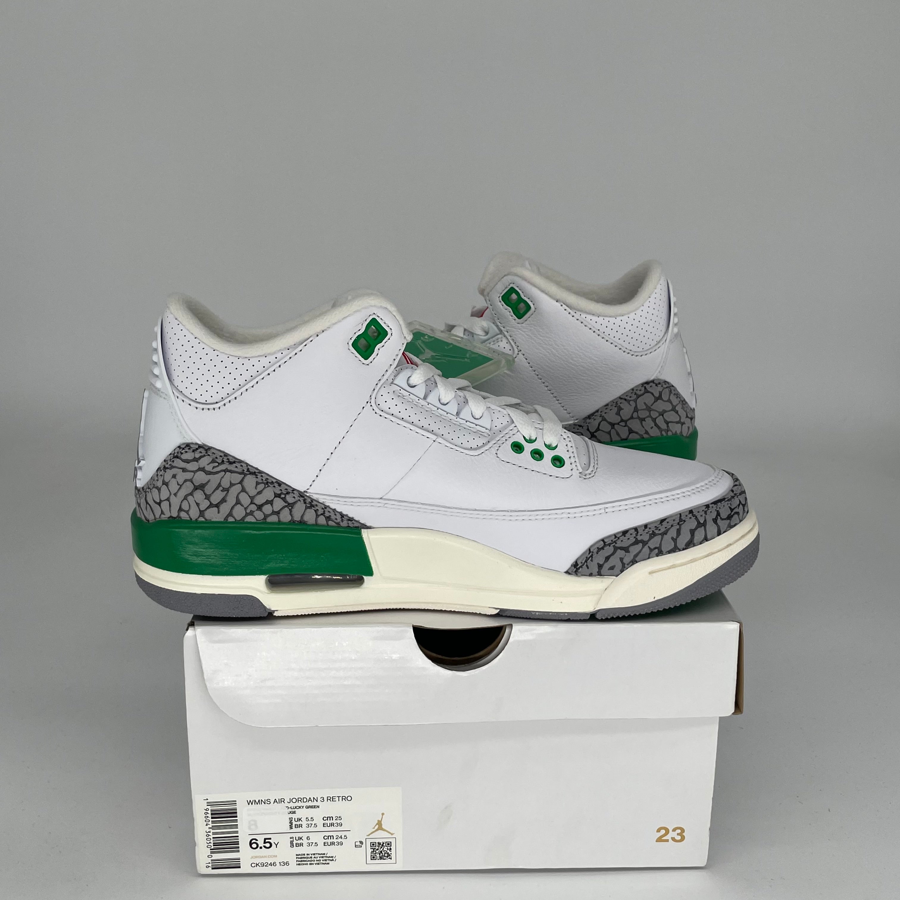 AIR JORDAN 3 LUCKY GREEN Women's Basketball Shoes Size 6.5/8W - Style CK9246-136 | Perfect for Streetwear, Sneaker Collecting & Casual Fashion