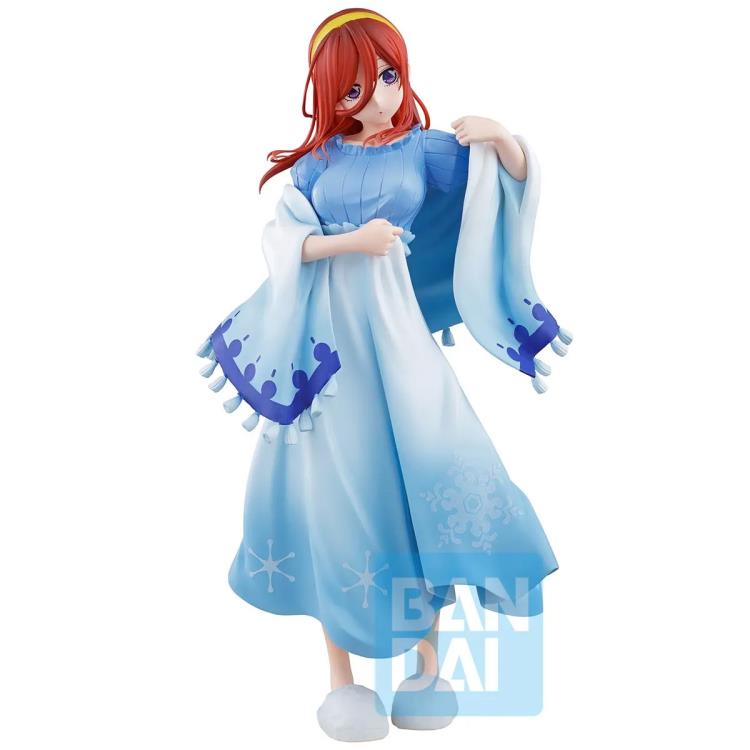 Bandai Ichibansho The Quintessential Quintuplets Miku Nakano Loungewear Ver. Anime Figure - Perfect for Anime Collections, Room Decor, and Otaku Gifts