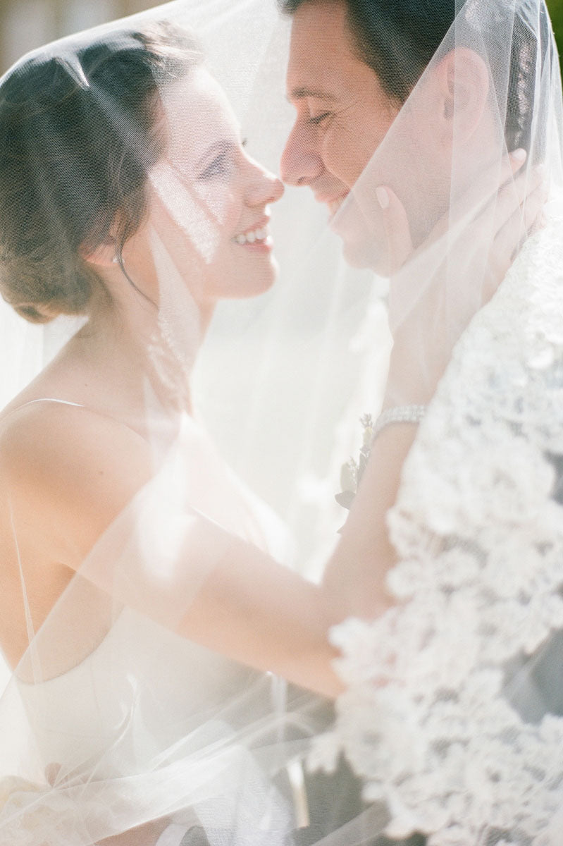 Elegant Lush Alencon French Lace One Tier Wedding Veil - Perfect for Bridal Ceremonies & Romantic Photos