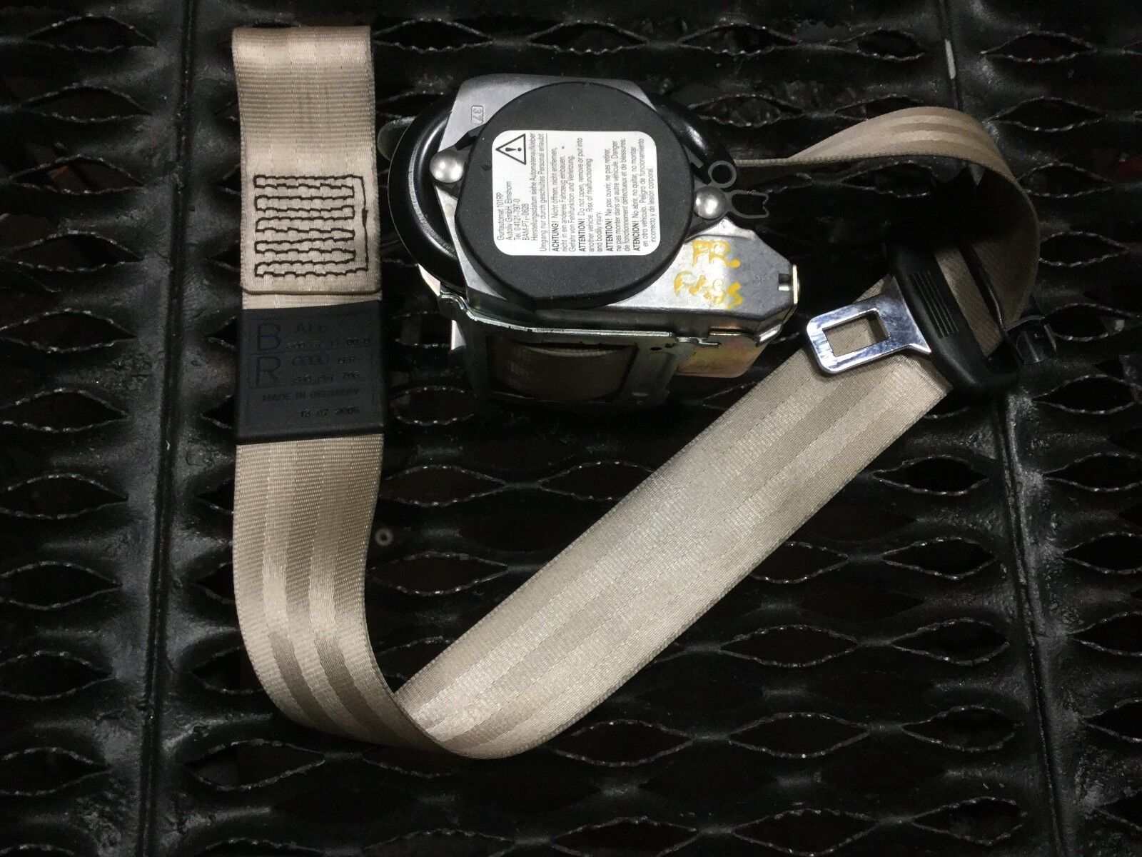 2003-2006 Audi A4 B6 Rear Right Seat Belt Retractor OEM Replacement Part - Perfect for Car Safety Repairs & Restoration Projects