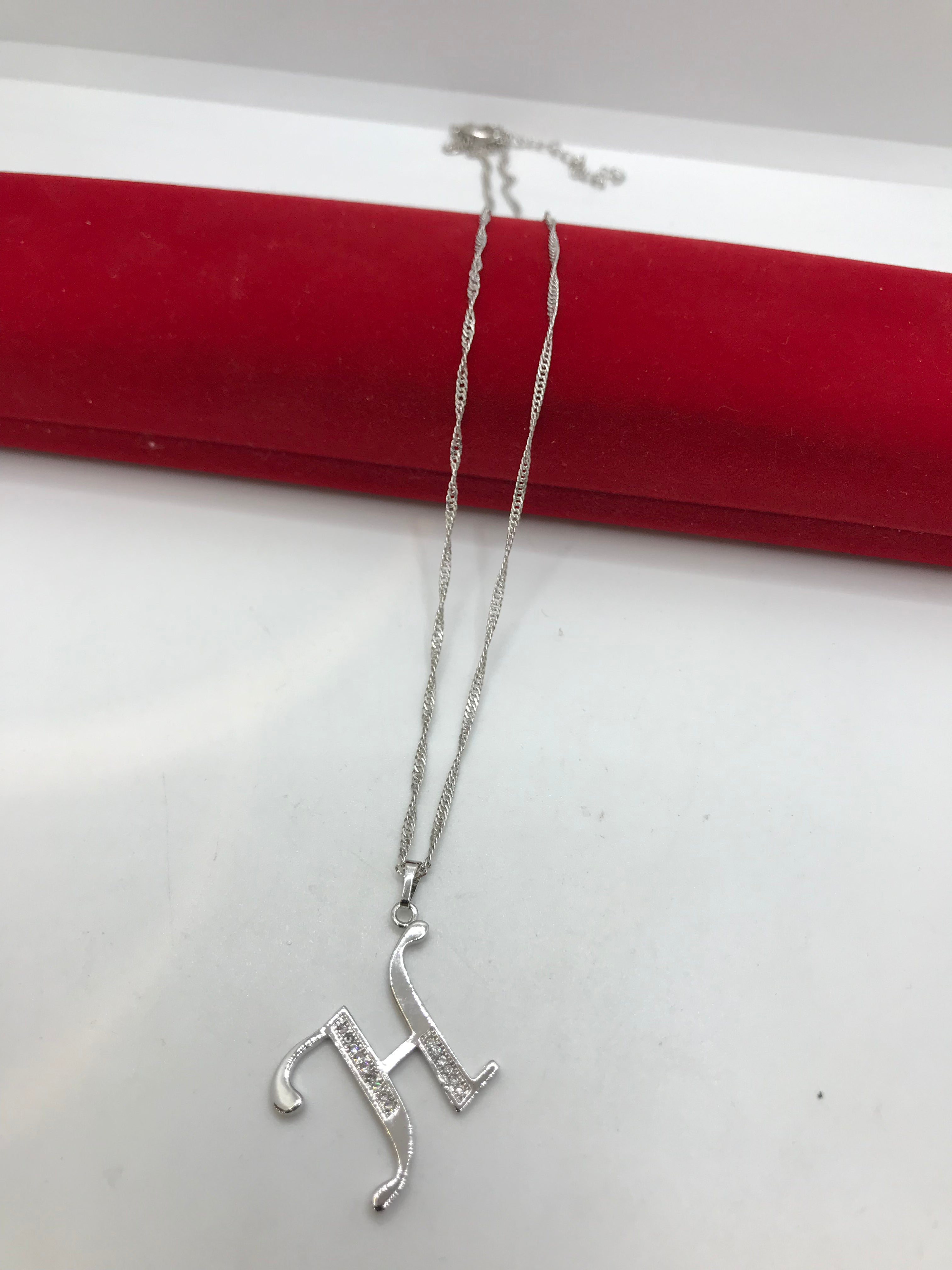 Personalized Initial Letter Necklace - Custom Name Pendant Jewelry for Women & Girls - Perfect for Birthdays, Anniversaries & Gifts