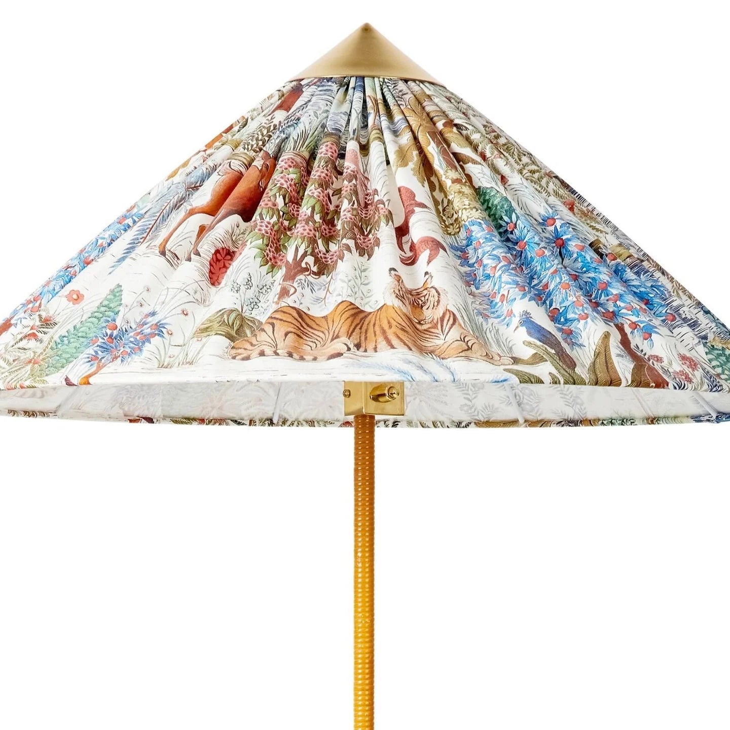 Modern Chinese Hat Floor Lamp - Stylish Rattan Shade for Living Room, Bedroom & Office Decor - Perfect for Cozy Ambiance and Reading Nook Lighting