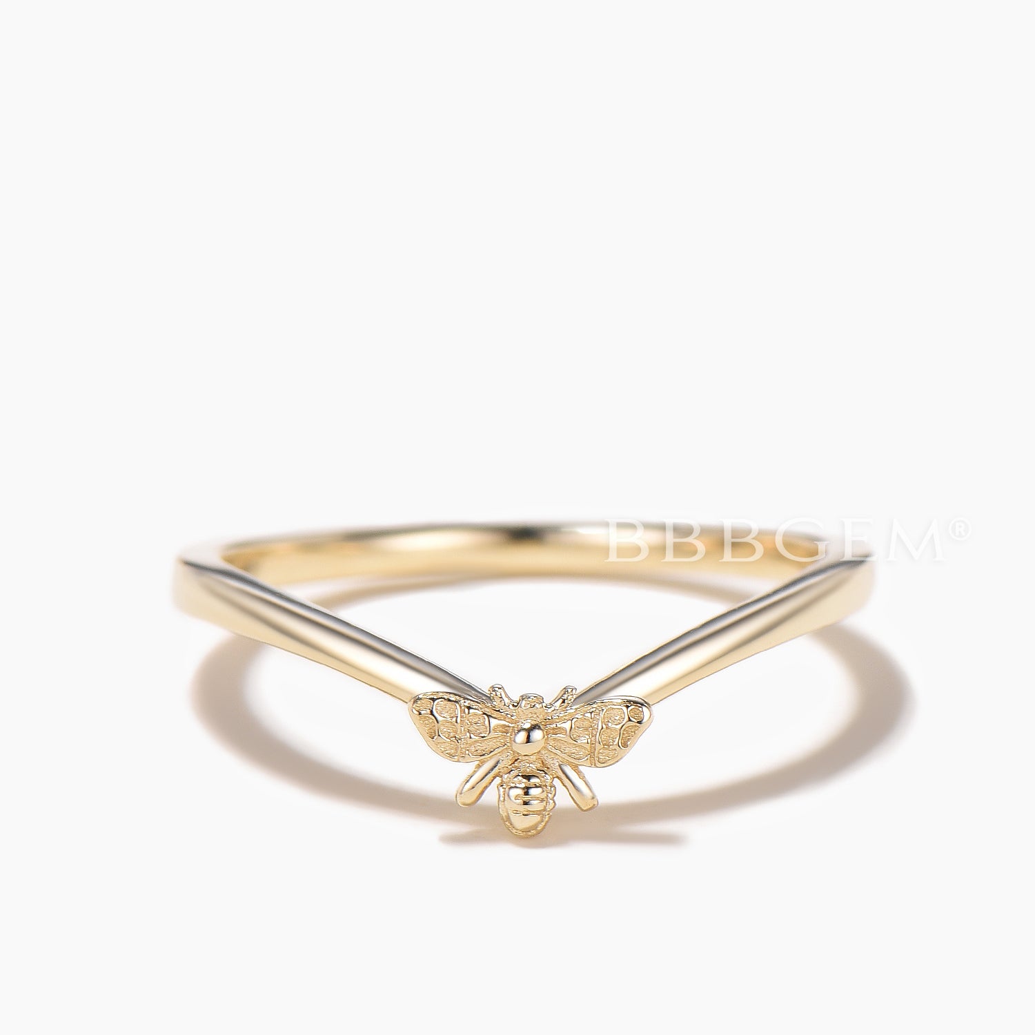 Simple Tiny Bee Curved Nesting Band - Honeybee Contour Wedding Ring for Women | Elegant Nature-Inspired Jewelry for Weddings, Anniversaries & Everyday Wear