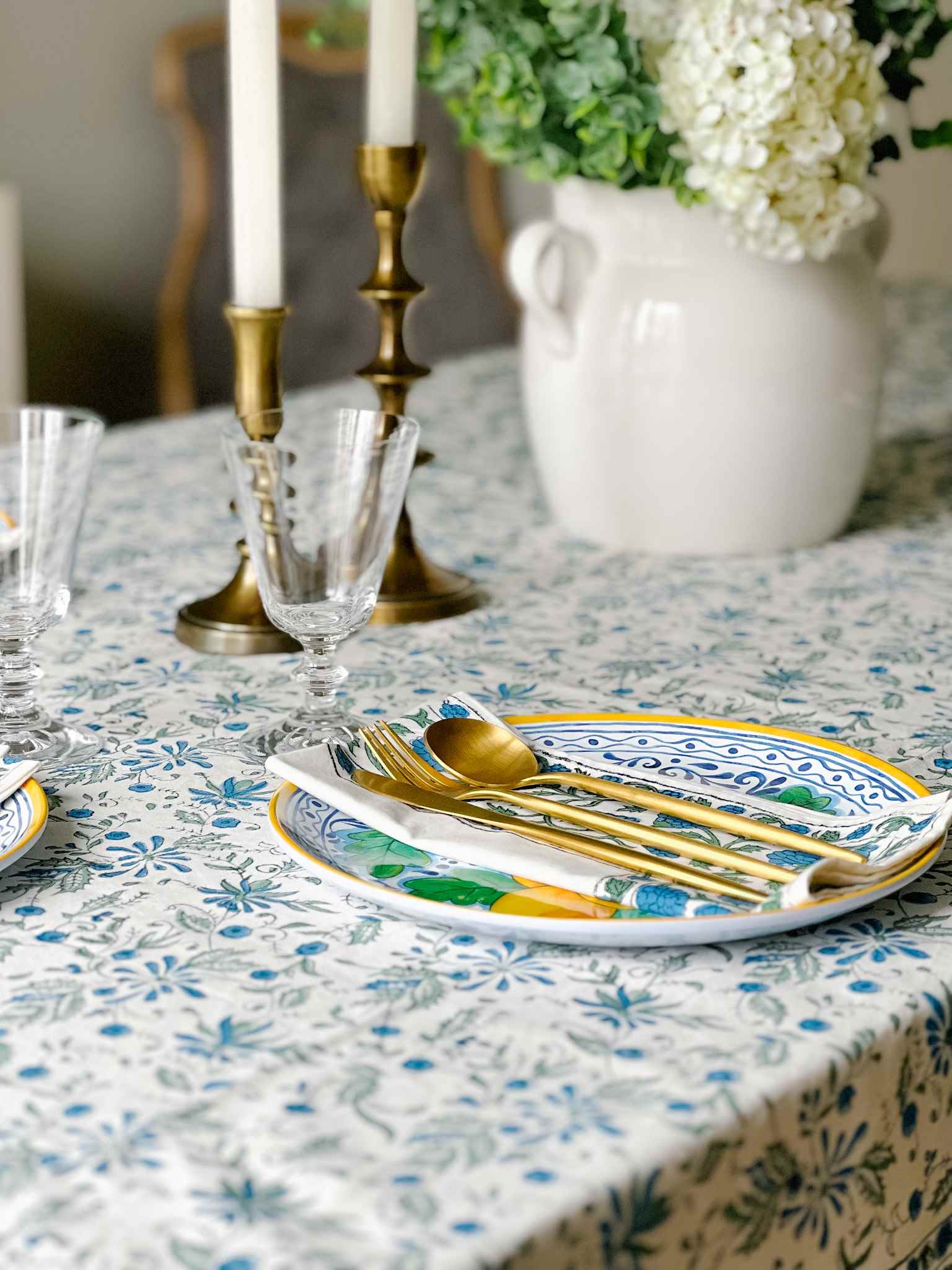 Stella Maris Premium Tablecloth - Elegant Linen Dining Table Cover for Home, Restaurant & Party Decor - Perfect for Weddings, Holidays & Special Occasions