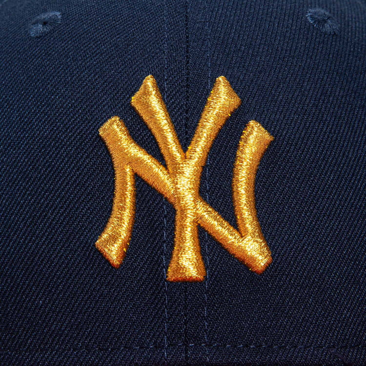 New Era 59Fifty New York Yankees 1996 World Series Patch Snapback Hat - Navy, Red & Metallic Gold Colors - Perfect for Baseball Games, Fan Collections & Streetwear Fashion