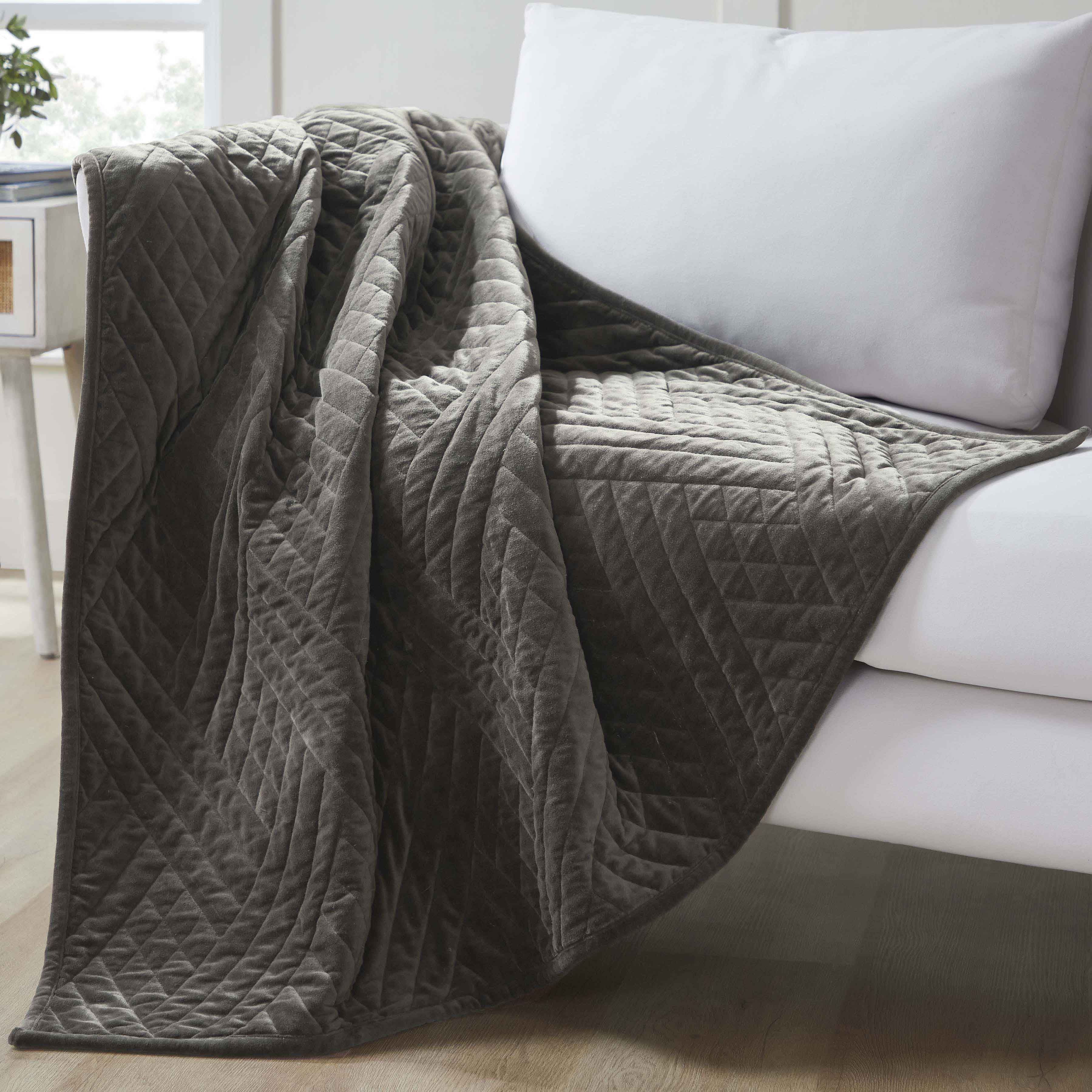 Karina Cotton Velvet Lightweight Quilt & Sham Set - Ultra Soft Bedding for All Seasons | Perfect for Master Bedroom, Guest Room & Cozy Nights