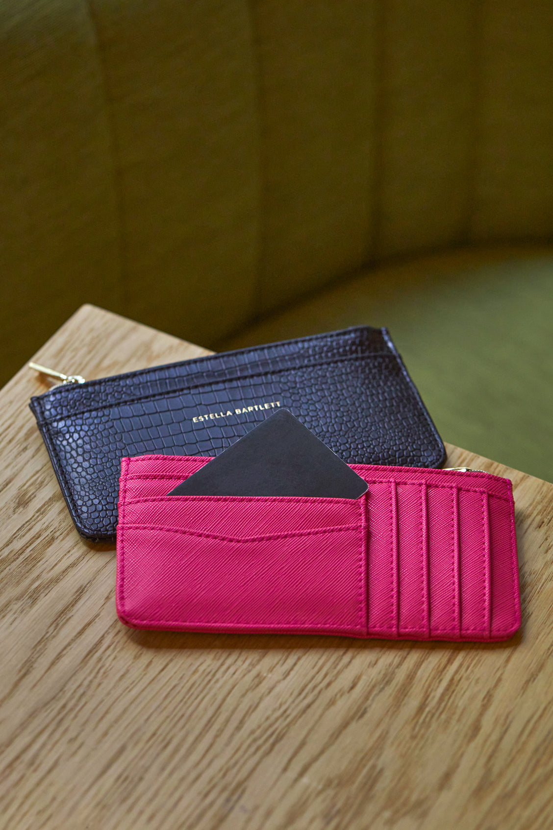 Large Card Purse Wallet for Women - Stylish RFID Blocking Credit Card Holder with Zipper Pocket - Perfect for Travel, Shopping & Everyday Use