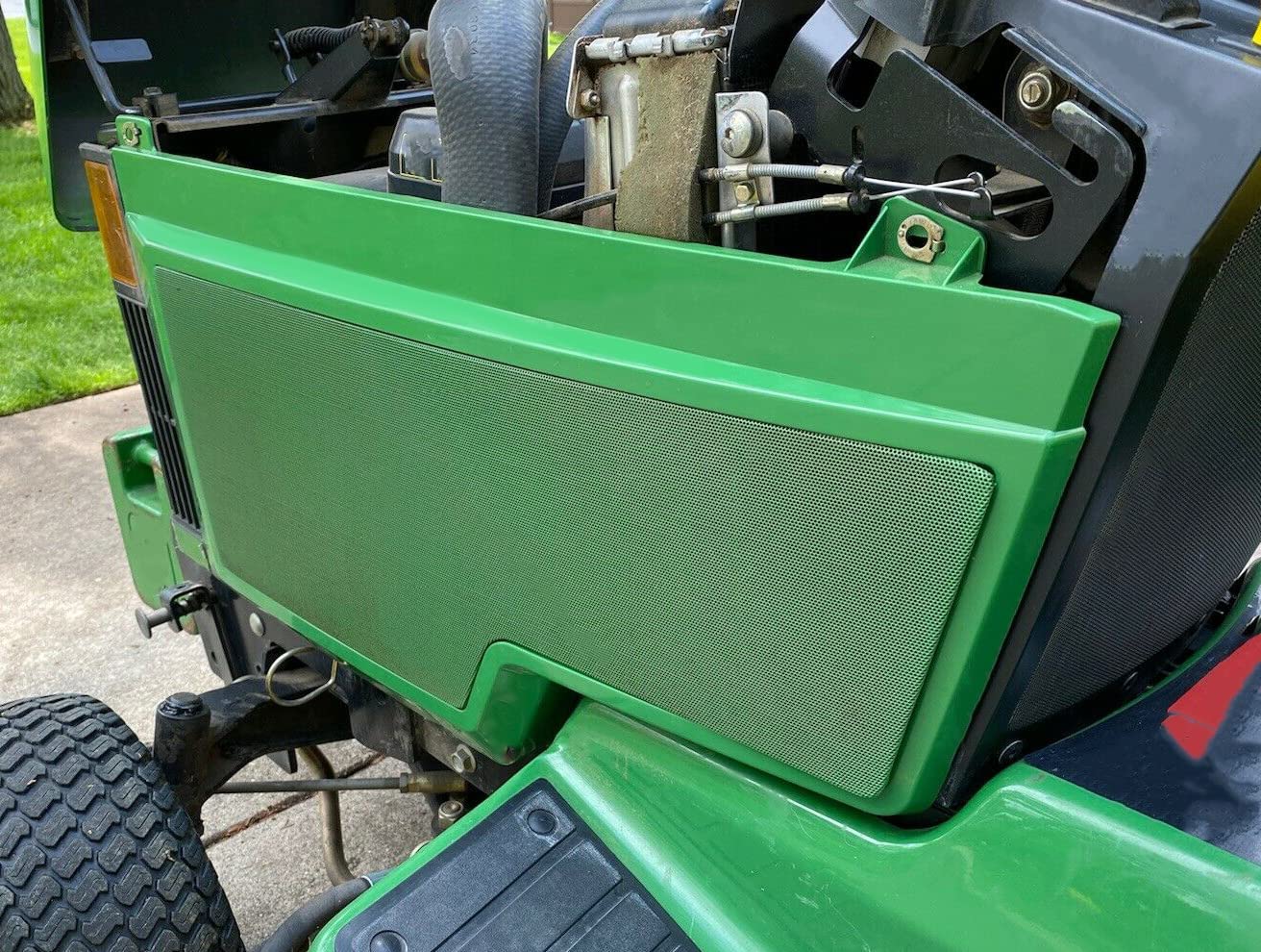 ECOTRIC Replacement Side Panel Screen Kit for John Deere 415 425 445 455 Tractors - Compatible with AM128982 & AM128983 - Left & Right Side Panels - Perfect for Tractor Maintenance and Repair