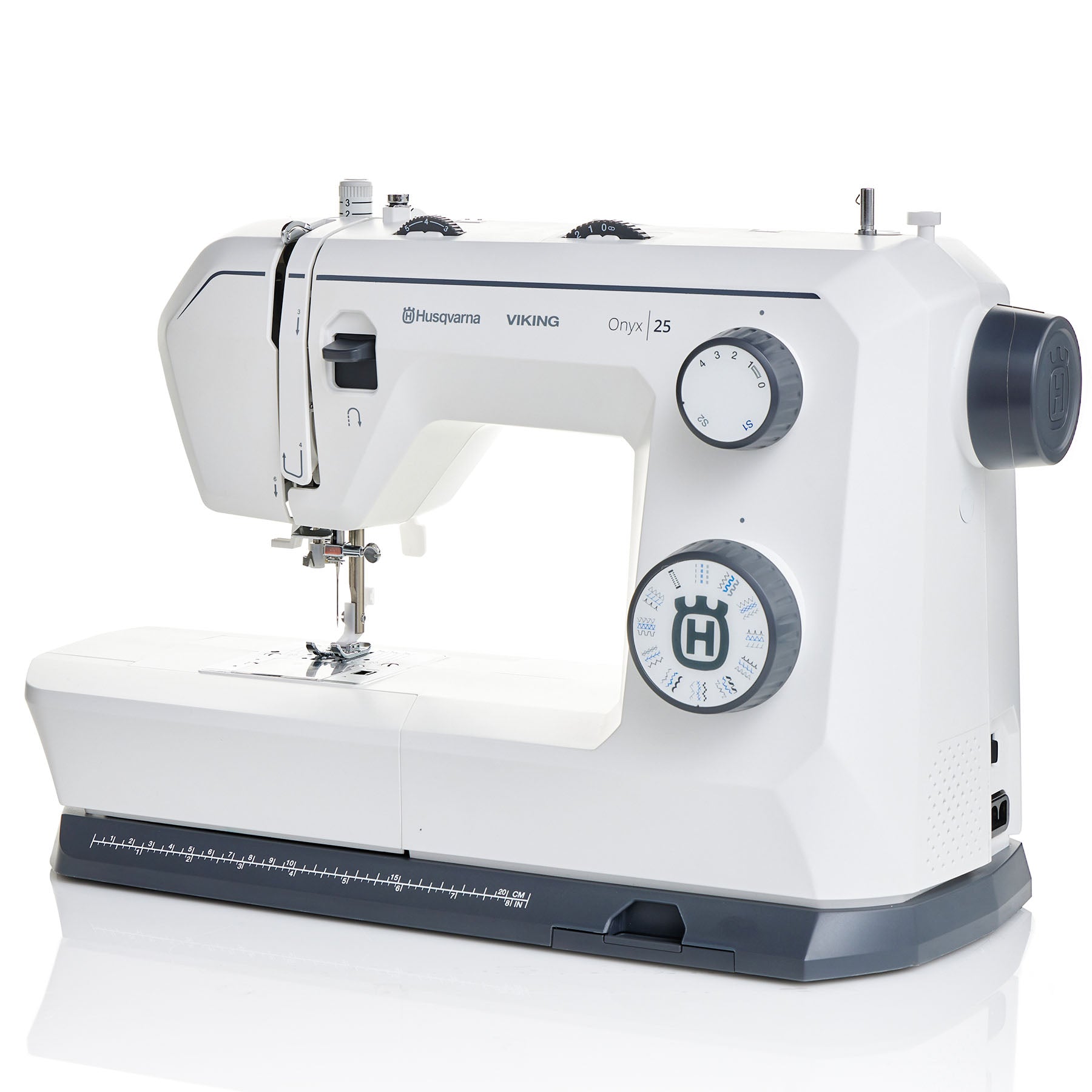 Refurbished HUSQVARNA VIKING ONYX 25 Sewing Machine - Professional Stitching for Quilting, Dressmaking & Home Decor Projects