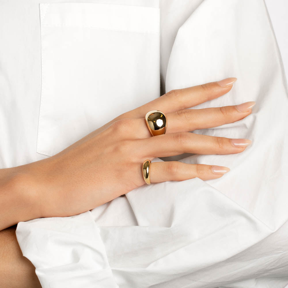 Elegant Gold Curve Dome Pinky Ring for Women - Perfect for Parties, Weddings & Everyday Fashion Accessories