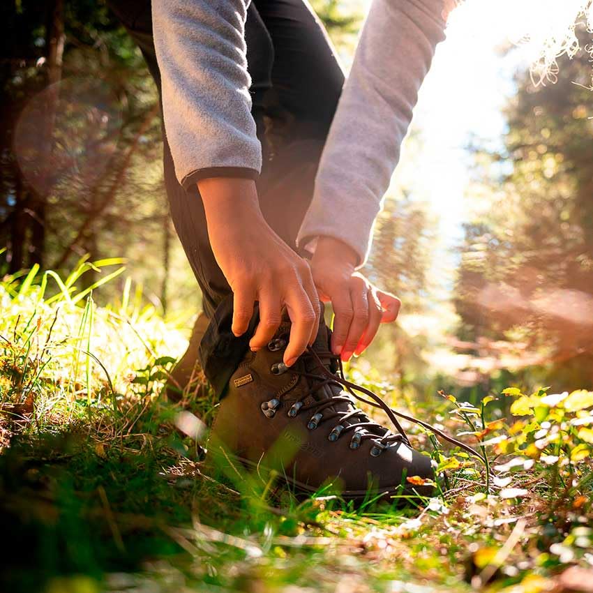 Best Unisex Hiking & Trekking Shoes for Men & Women - Lightweight Waterproof Outdoor Adventure Footwear for Trail Running, Camping & Backpacking