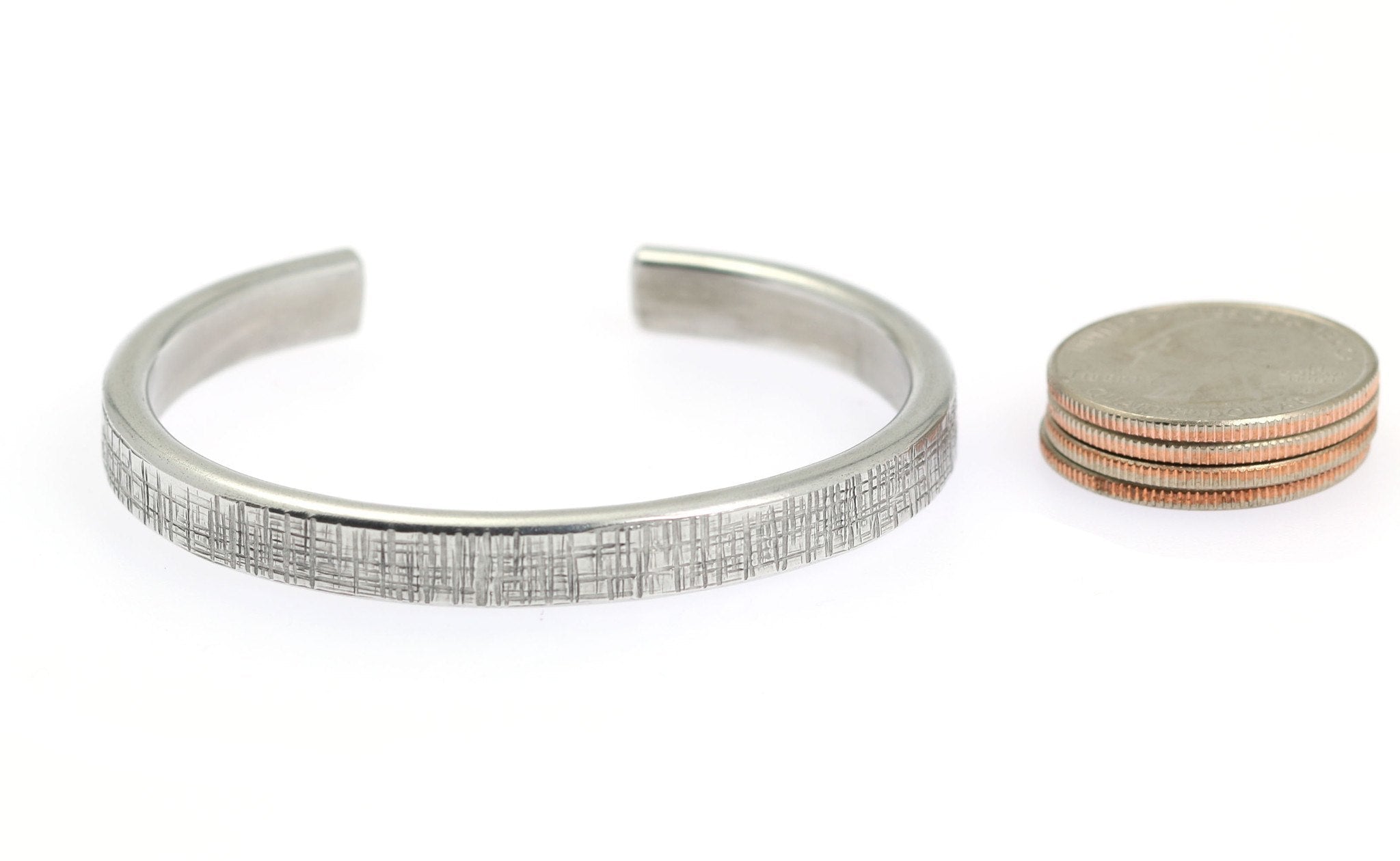 Stylish Thin Linen Aluminum Cuff Bracelet for Women - Lightweight Boho Jewelry for Everyday Wear, Parties & Special Occasions