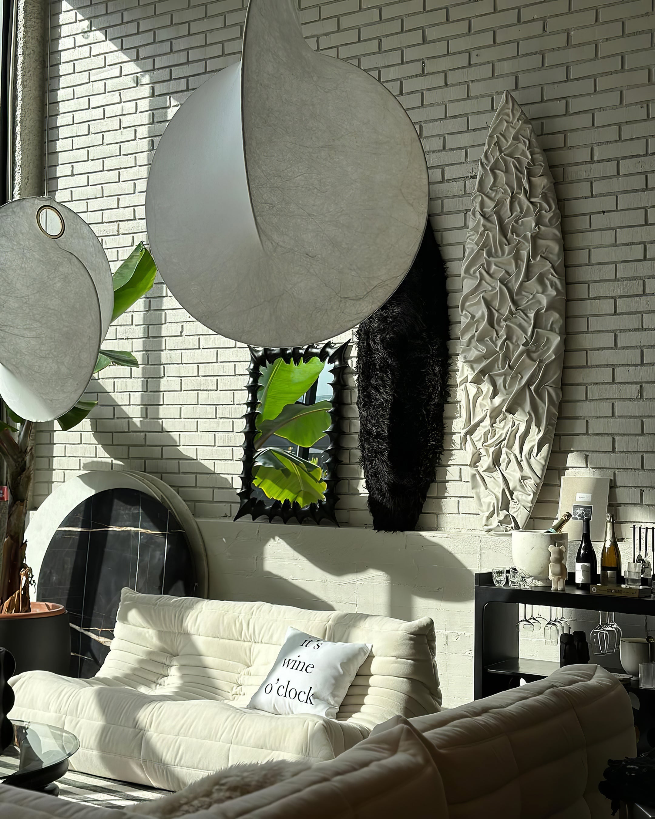 Modern Cocoon Pendant Light - Handwoven Rattan Hanging Lamp for Dining Room, Bedroom & Living Room - Boho Chic Ceiling Lighting Fixture for Home Decor