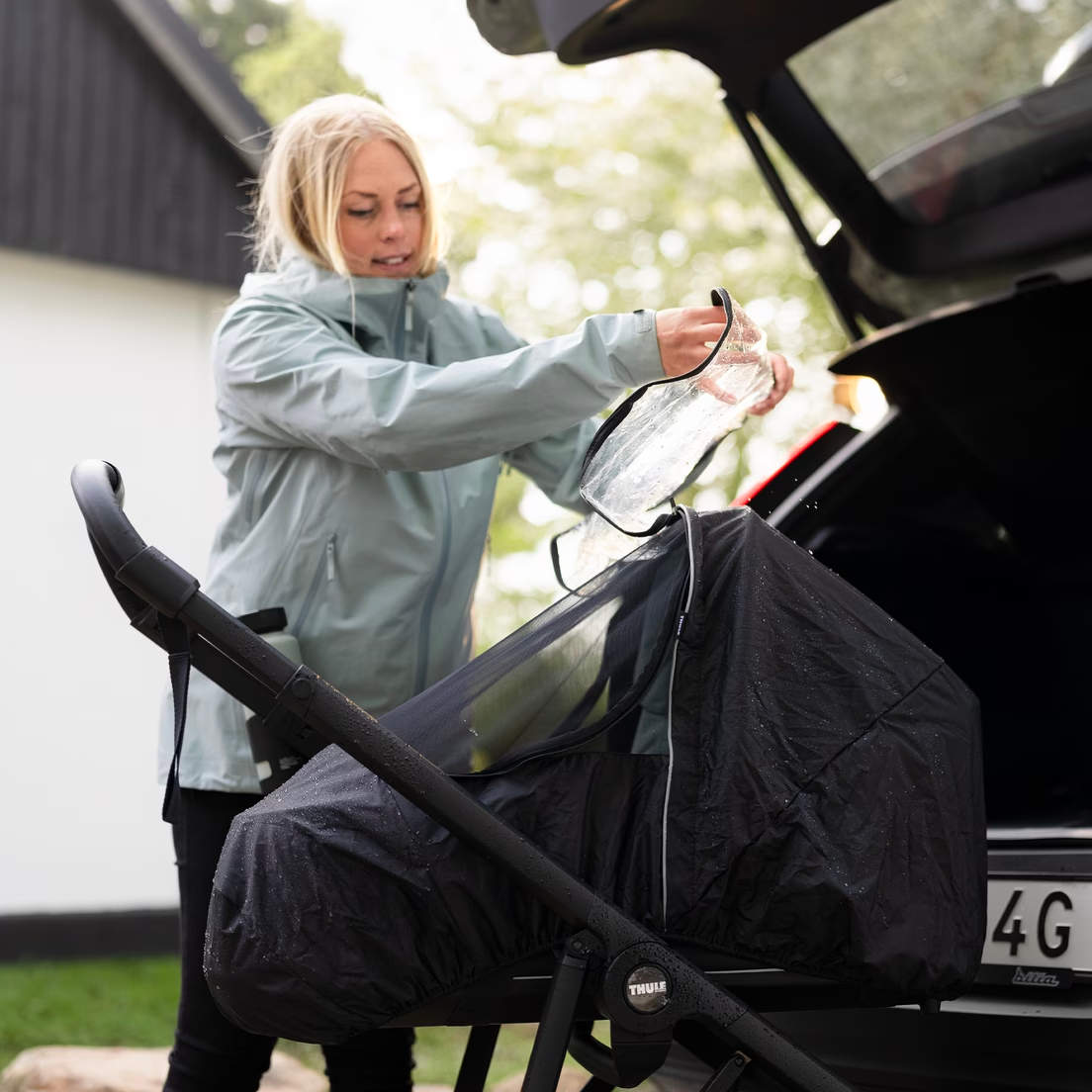 Thule Shine All Weather Car Cover - Waterproof & UV Protection for SUVs, Trucks, Sedans - Perfect for Outdoor Parking, Travel & Vehicle Storage