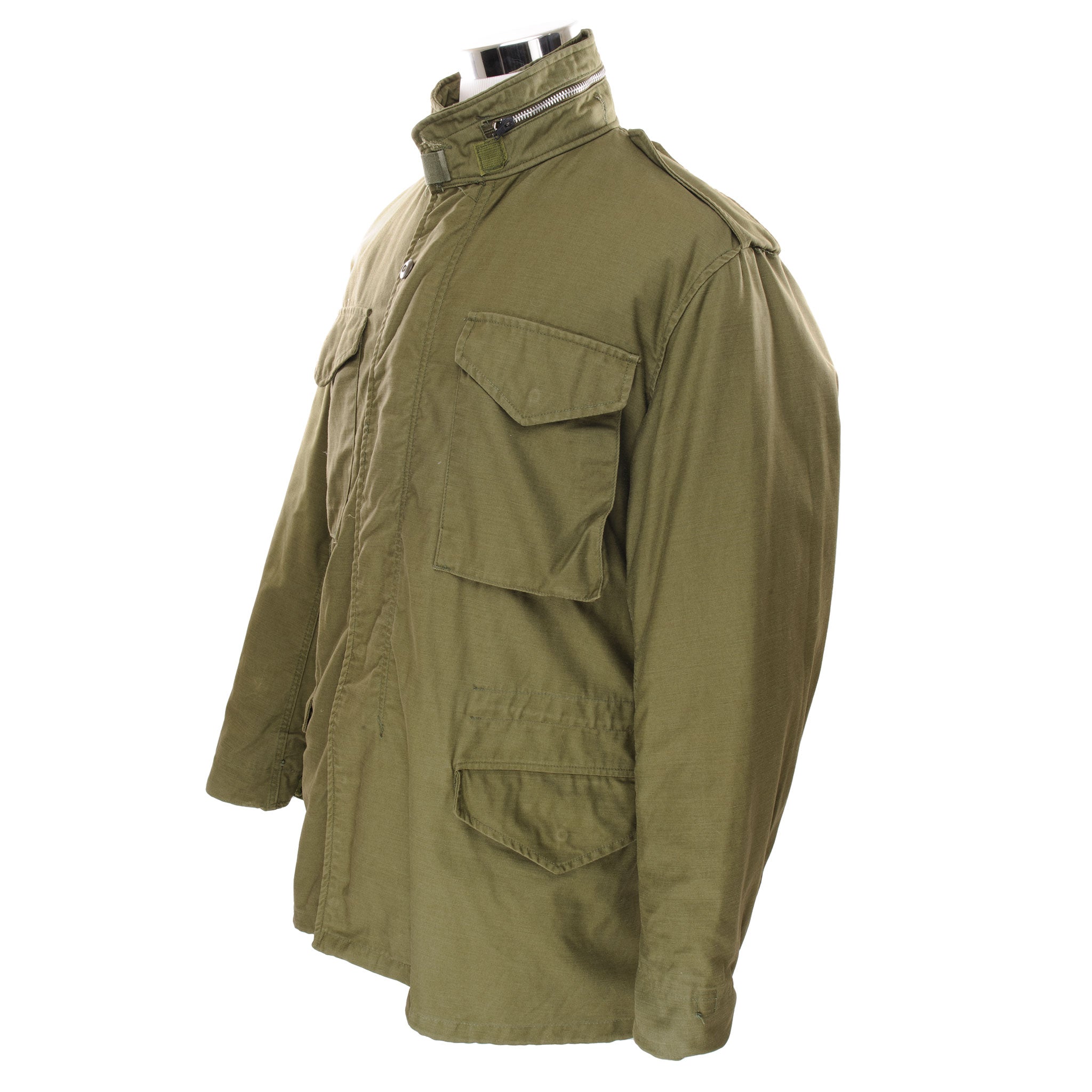 Vintage US Army M-1965 M65 Field Jacket - Vietnam War Era Military Surplus - Medium Long Size - Outdoor Adventure & Historical Reenactment Gear