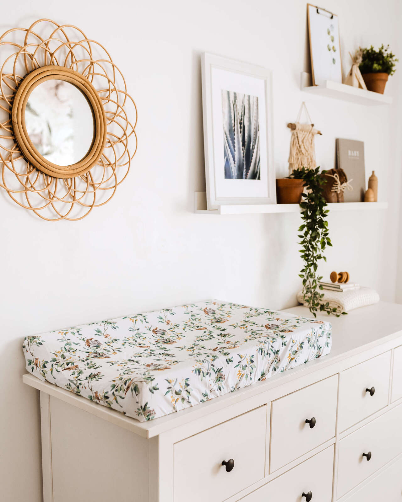 Snuggle Hunny Bassinet Sheet & Change Pad Cover - Soft Eucalyptus Fabric for Baby Crib & Nursery - Perfect for Newborns, Infants & Toddlers - Ideal for Daycare, Travel & Home Use