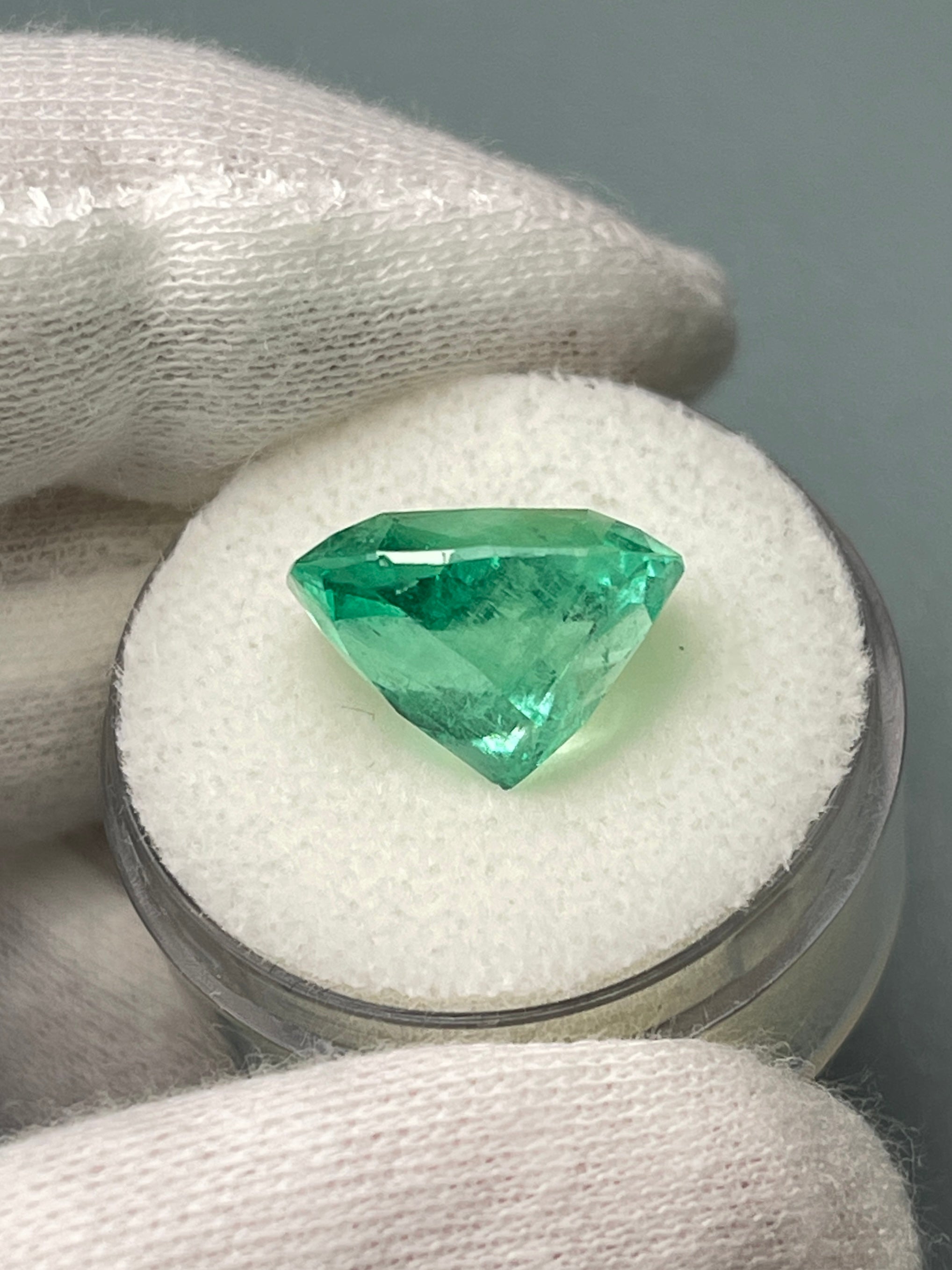 9.23 Carat 14x12mm Muzo Yellowish Green Natural Loose Colombian Emerald Cushion Cut Gemstone for Jewelry Making, Engagement Rings & Luxury Gifts