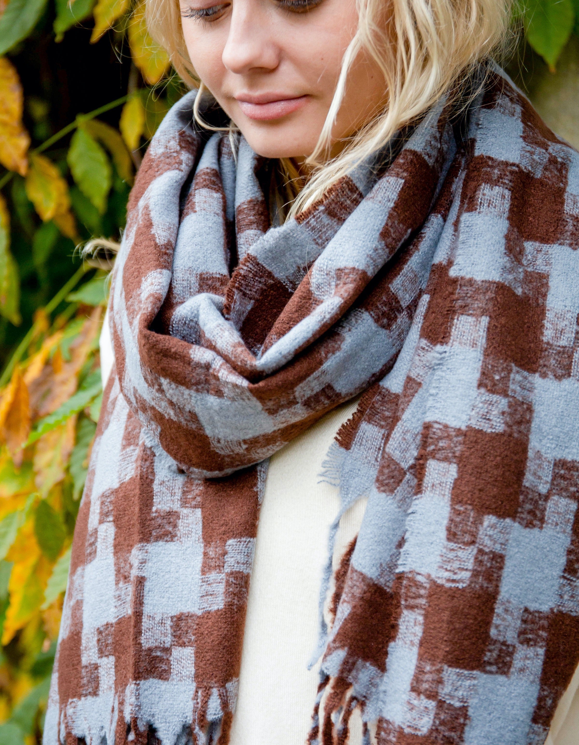 Custom Engraved Chocolate Gifts & Stylish Dusky Blue Scarf Set - Perfect for Valentine's Day, Anniversary Presents and Thoughtful Gift Giving