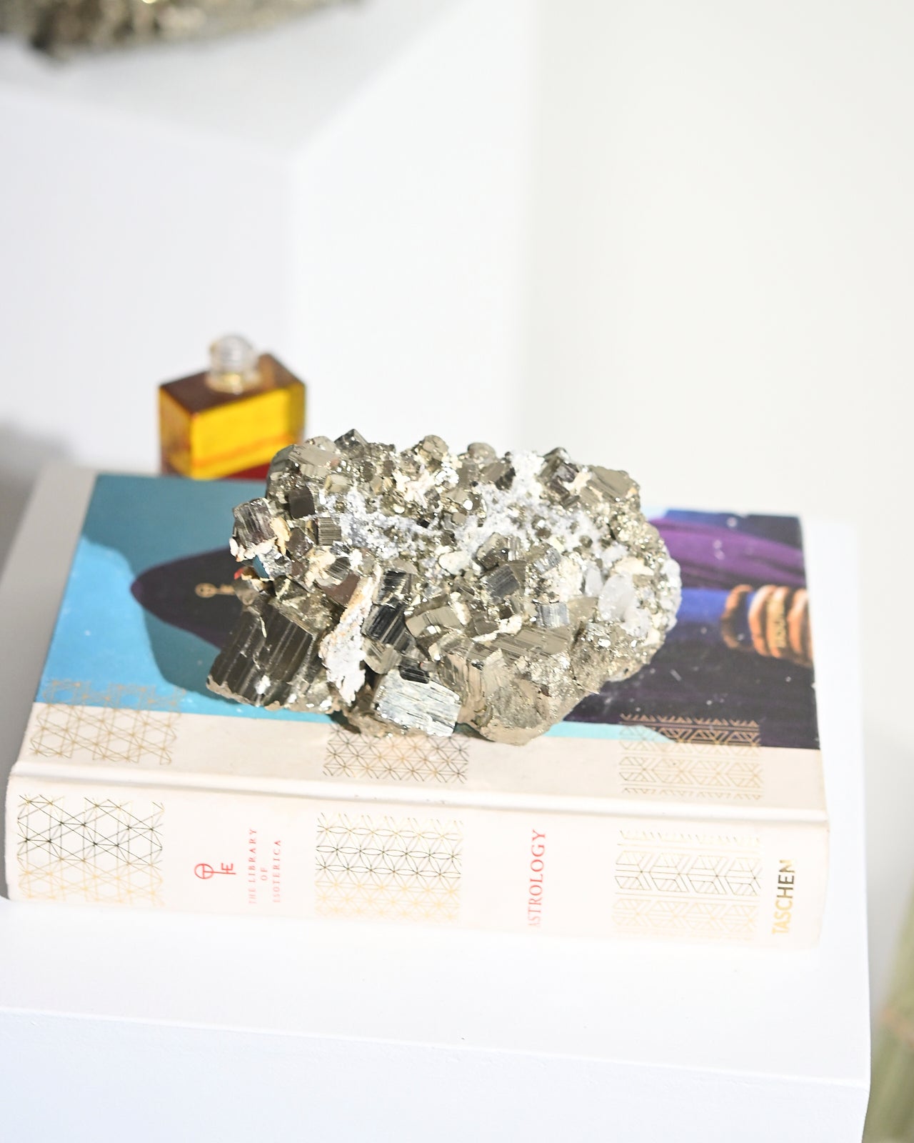 Natural Pyrite Crystal Cluster - 4.3lbs Raw Mineral Specimen for Home Decor, Feng Shui & Crystal Healing | Perfect for Meditation, Office Display & Gift Giving