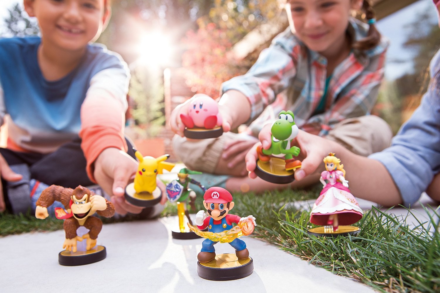 Nintendo Link amiibo Figure for Wii U & Switch - Compatible with Super Smash Bros, Zelda Games & More - Perfect for Gaming Collectors & Fans