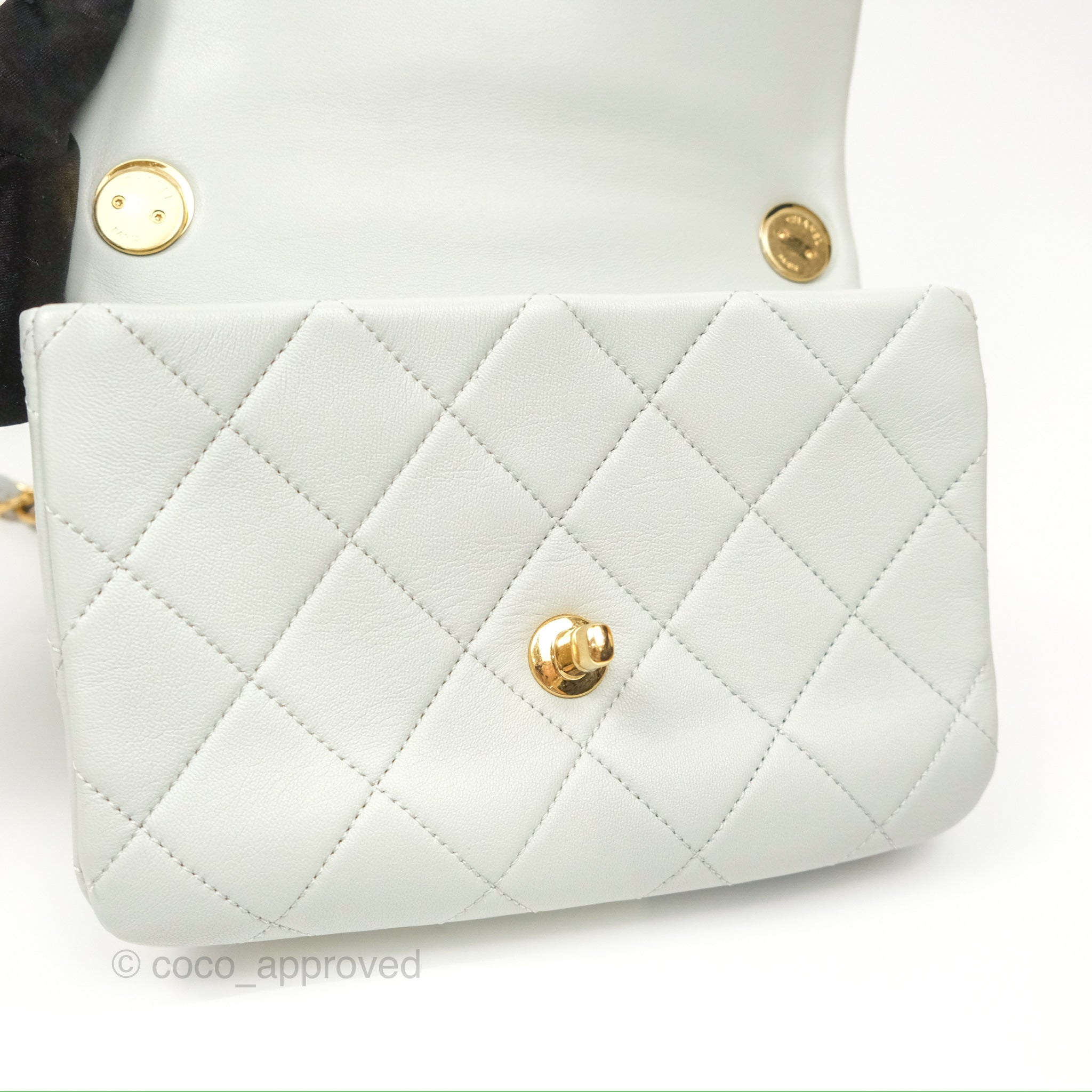 Chanel Classic Flap Bag with Chain Handle in Light Grey Calfskin & Aged Gold Hardware - Perfect for Evening Events, Date Nights & Luxury Fashion Accessories