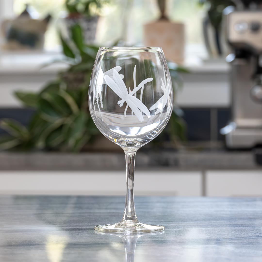 Premium Dragonfly 18oz Balloon Red Wine Glasses Set of 2 - Elegant Stemware for Cabernet, Merlot & Chardonnay - Perfect for Dinner Parties, Romantic Dates & Wine Tasting Events