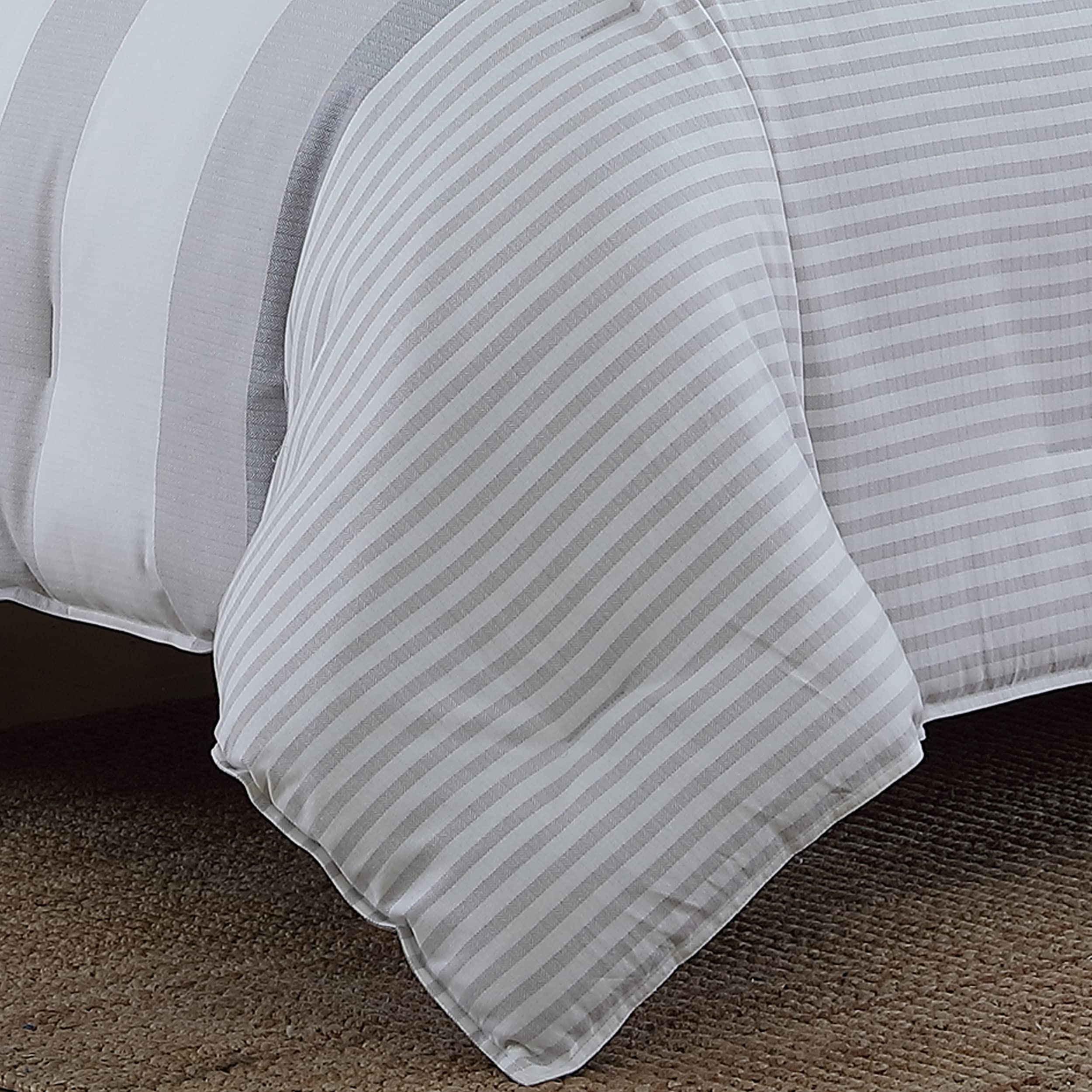Nautica Queen Comforter Set - 100% Cotton Reversible Bedding with Matching Shams | Mediterranean Inspired All-Season Luxury Bedding | Perfect for Master Bedrooms, Guest Rooms & Coastal Home Decor (Fairwater Grey, Queen Size)