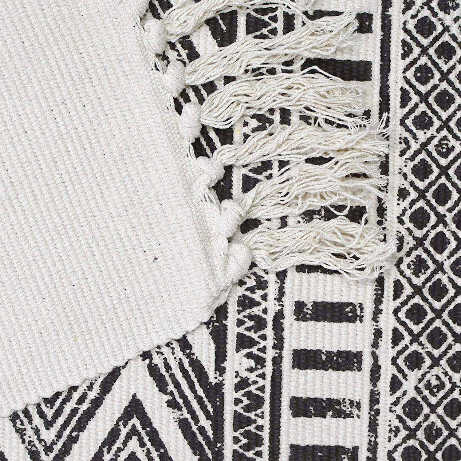 USTIDE Boho Cream & Black Cotton Rug - Washable Hand-Woven Fringe Farmhouse Style Bath Mat & Doormat - 2'x3' - Perfect for Bathrooms, Entryways & Bohemian Home Decor
