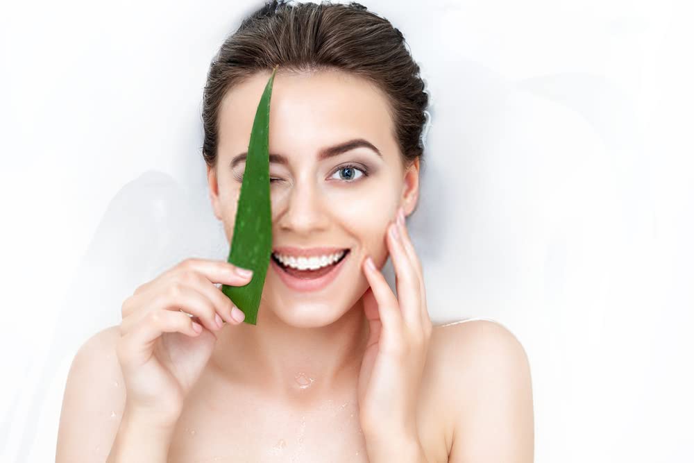 Organic Aloe Vera Powder for Face & Skin Whitening - Natural Treatment for Pimples, Hair Growth for Men & Women - Edible, Drinkable, Pure 100g - Perfect for DIY Skincare, Smoothies & Herbal Remedies
