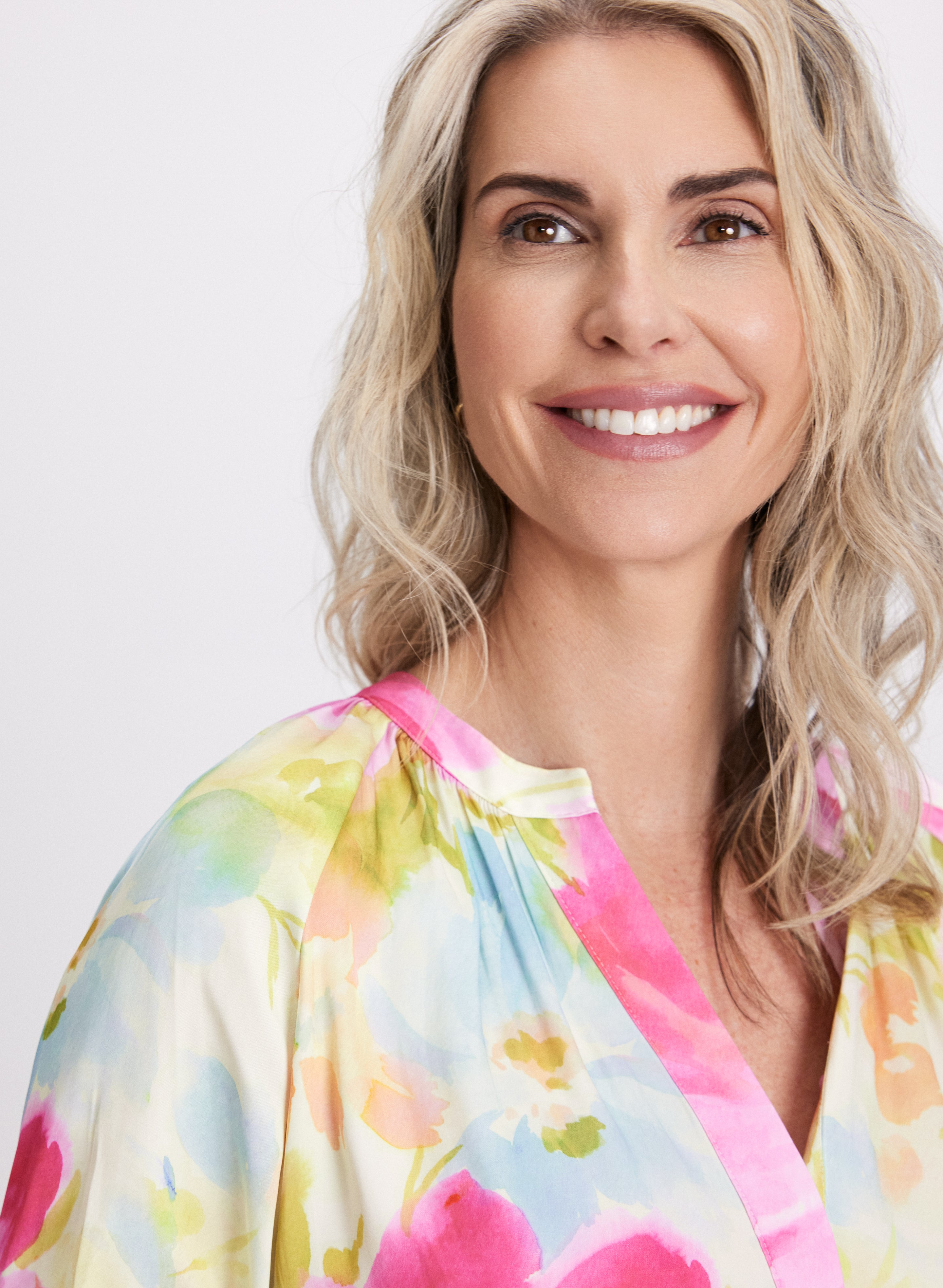 Floral Print Blouse for Women - Elegant Flowy Summer Tops with V-Neck & Short Sleeve - Perfect for Office, Date Night & Vacation Outfits
