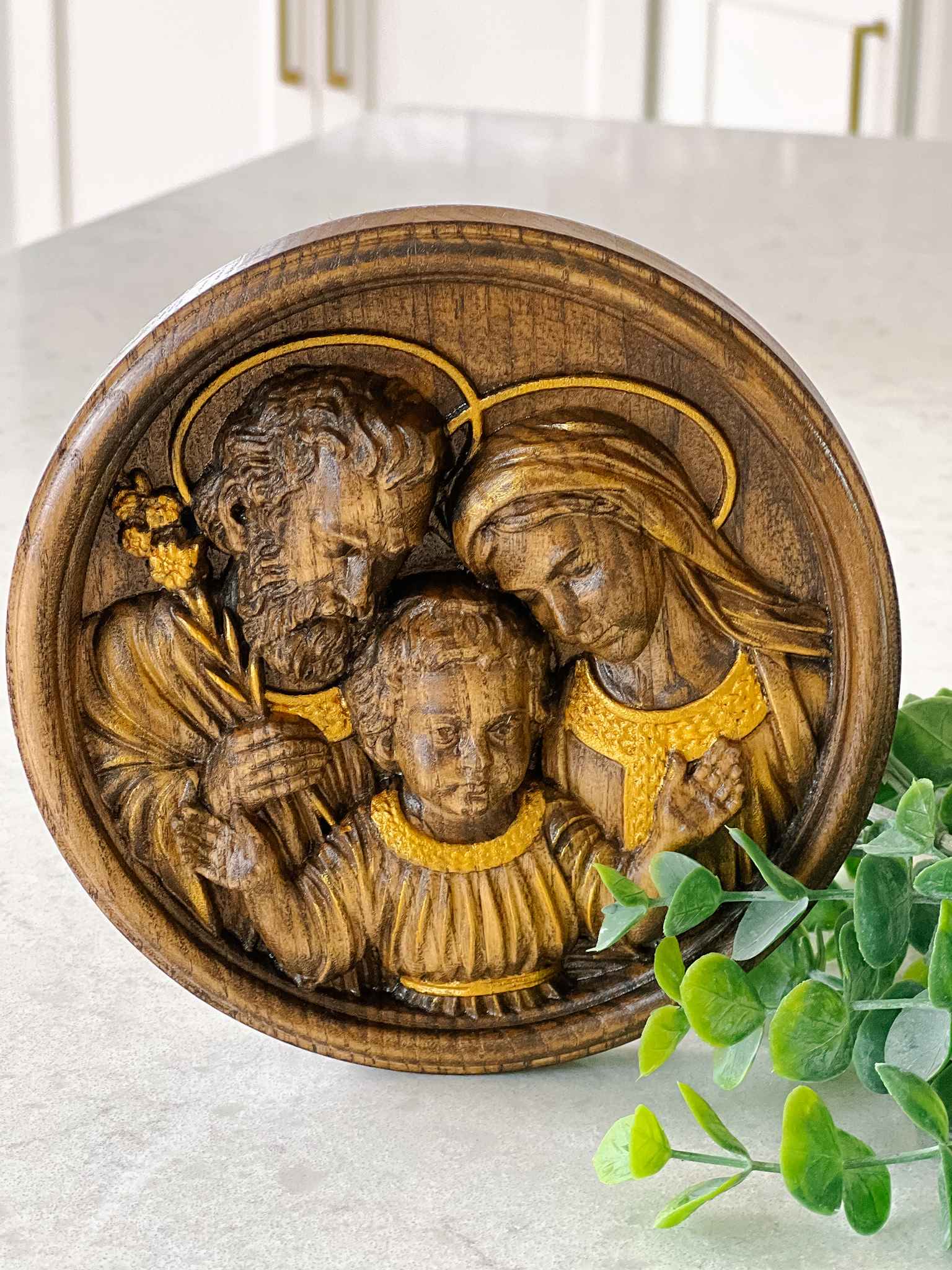 Holy Family Plaque - Elegant Gold Religious Wall Decor for Home, Church & Gifts | Perfect for Christmas, Baptism & Family Blessings