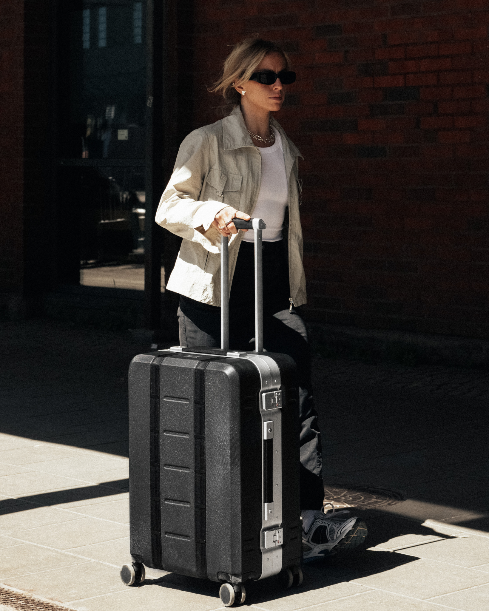 DB Journey Ramverk Pro Medium Check-in Luggage - 24