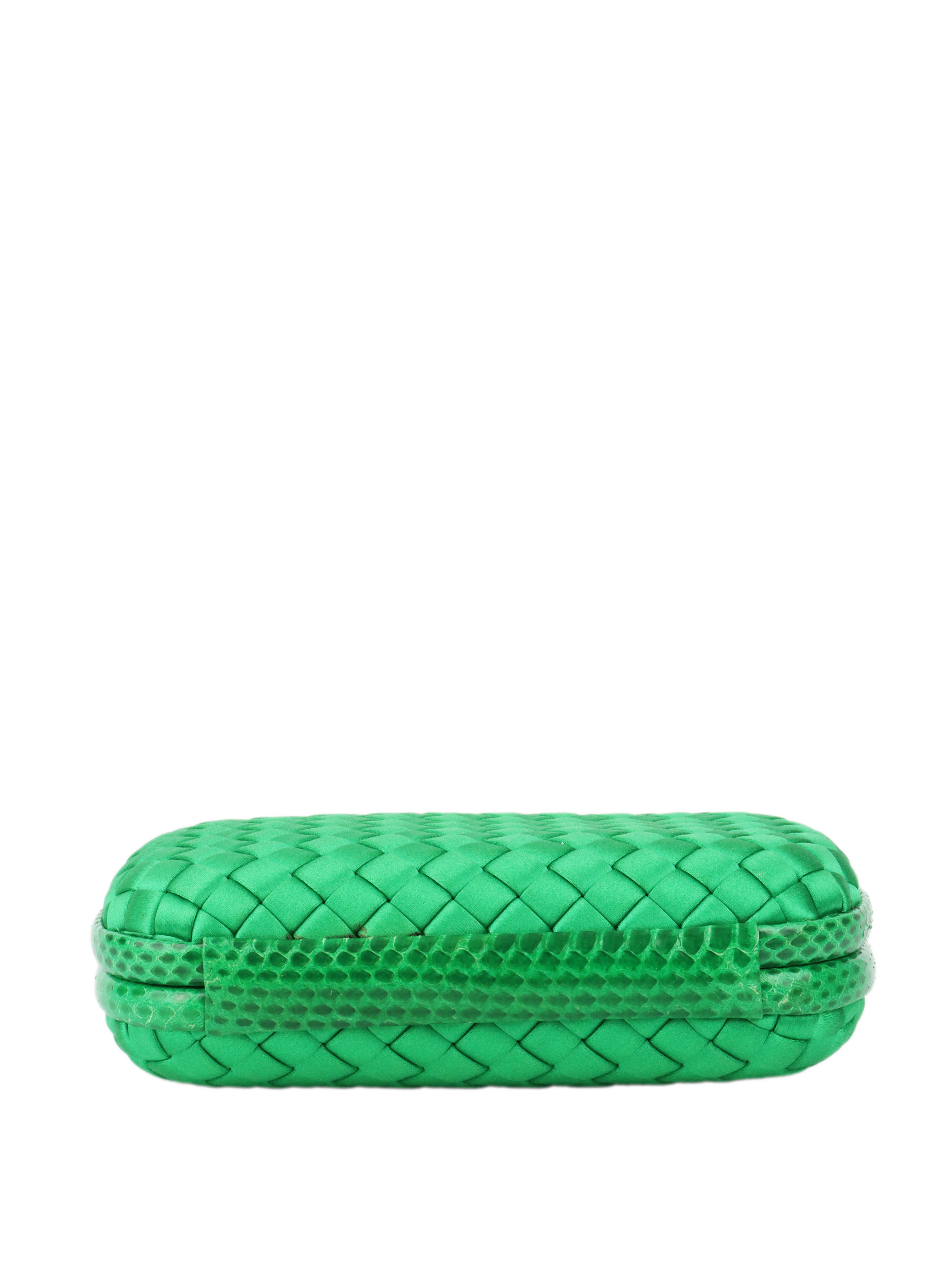 Bottega Veneta Green Intrecciato Leather Clutch Bag for Women | Luxury Designer Handbag for Evening Parties, Weddings & Special Occasions