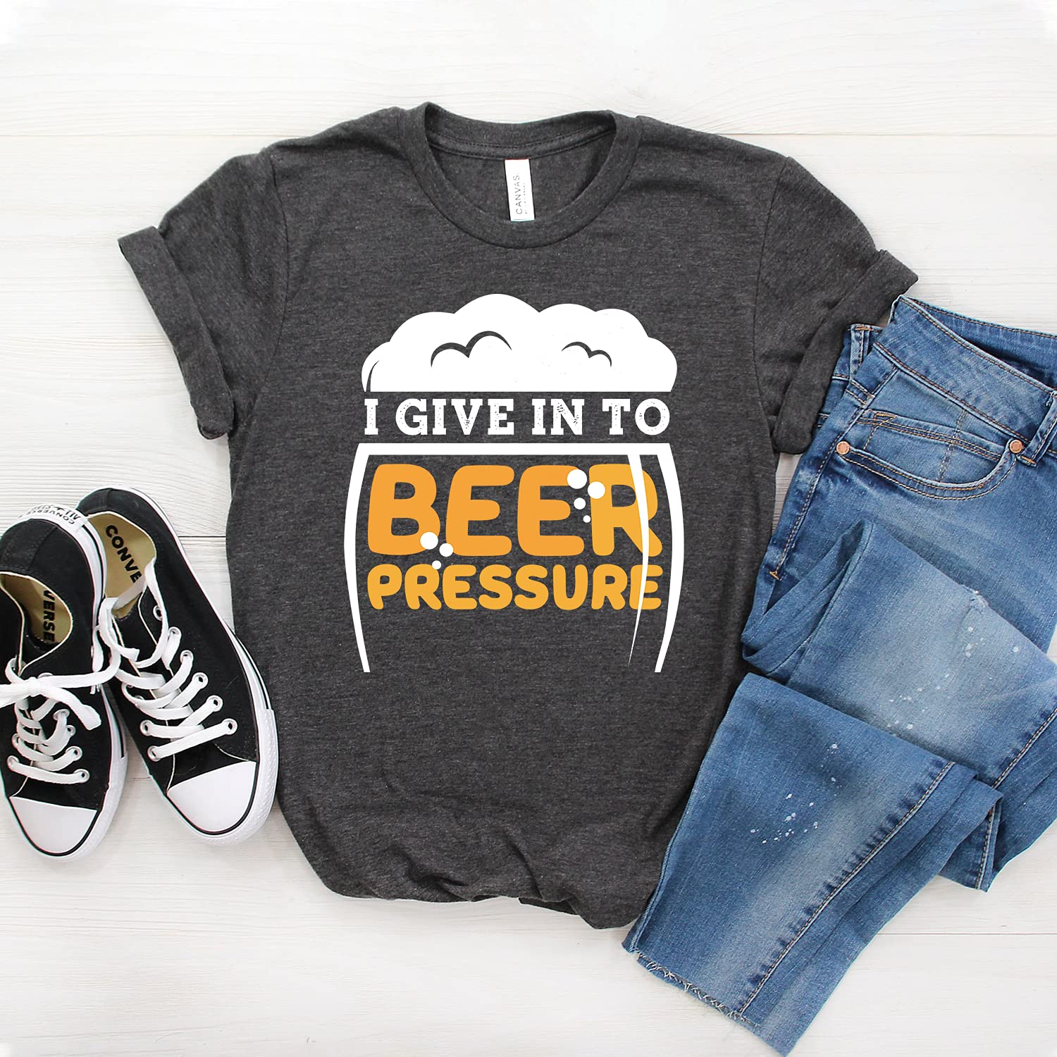 Funny Beer T-Shirt - I Give Into Beer Pressure - Unisex Softstyle Craft Beer Shirt for Home Brewers & Beer Lovers - Perfect Gift for Beer Enthusiasts & Drinking Parties