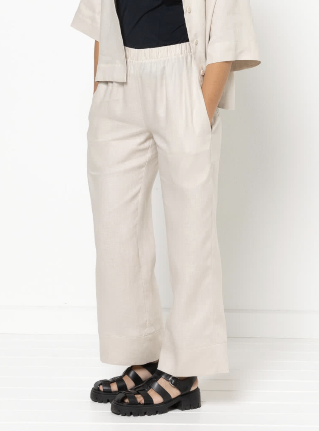 Style Arc Albie Woven Pants & Shorts for Women - Size 18 30 | Comfortable Casual Wear for Office, Travel & Everyday Outfits