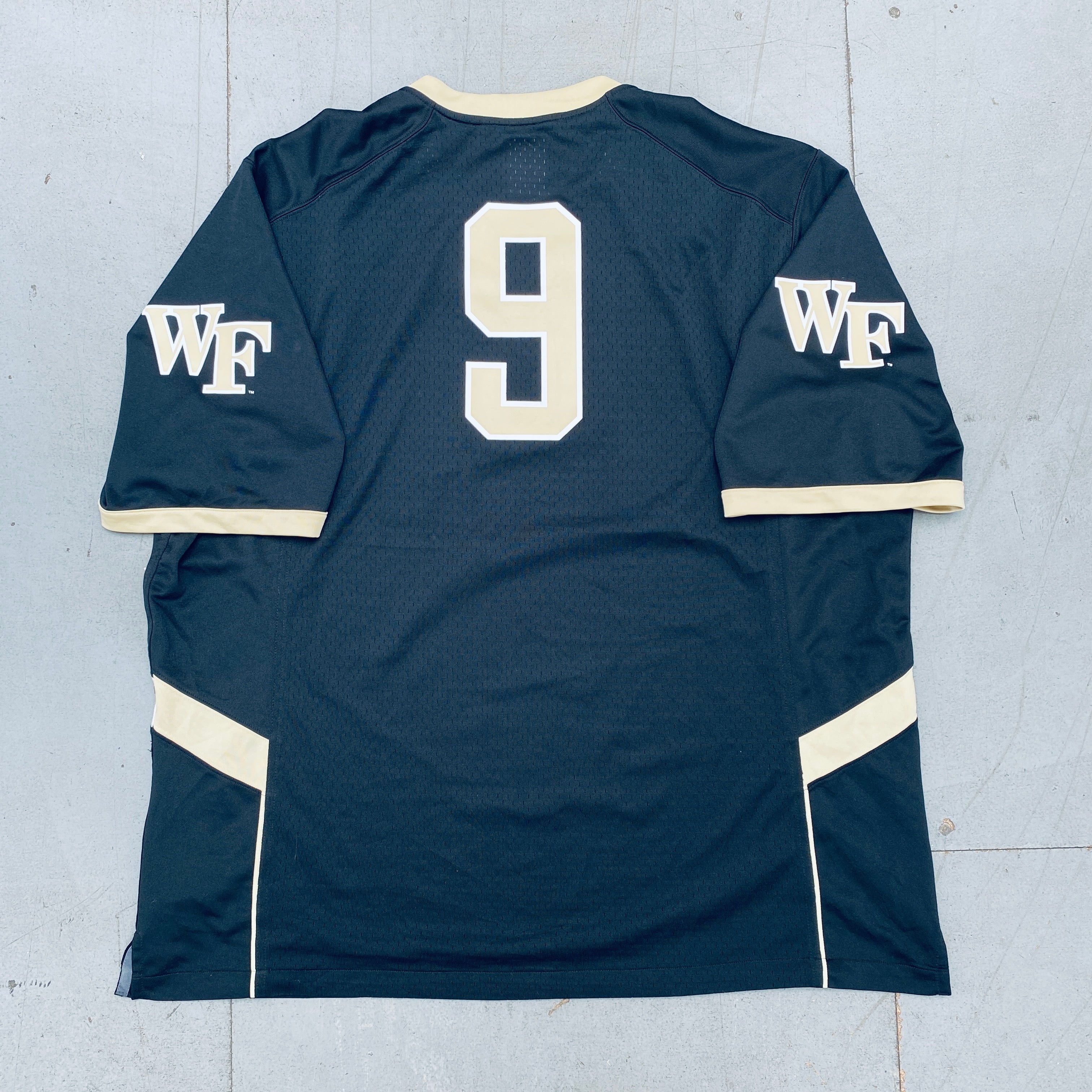 Wake Forest Demon Deacons #9 Nike College Football Jersey XXL - Official NCAA Fan Apparel for Game Day & Tailgating