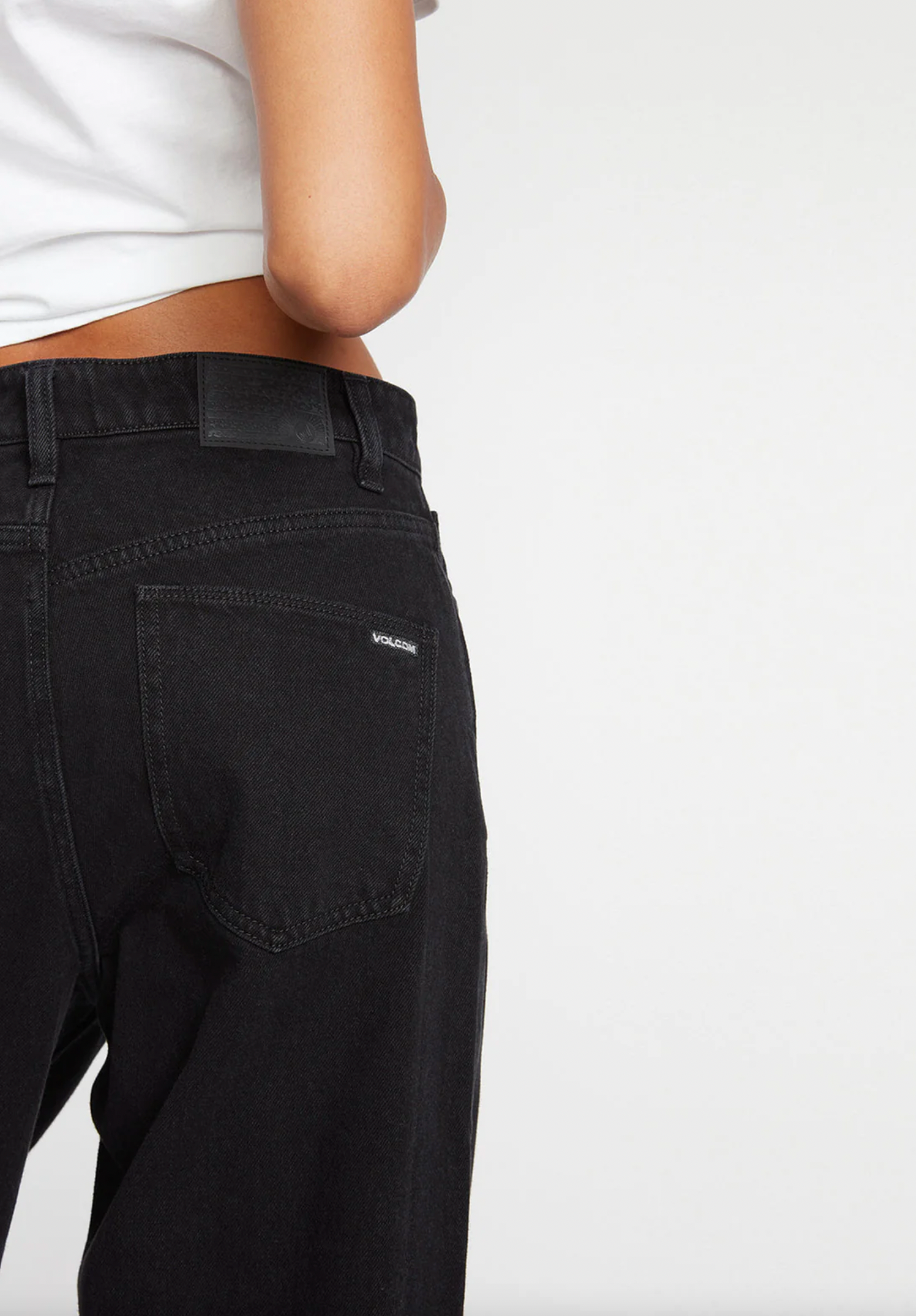 Volcom Women's Weellow Jeans - High Waist Stretch Denim Pants for Casual & Streetwear Fashion | Perfect for Everyday Wear, Outings & Urban Style