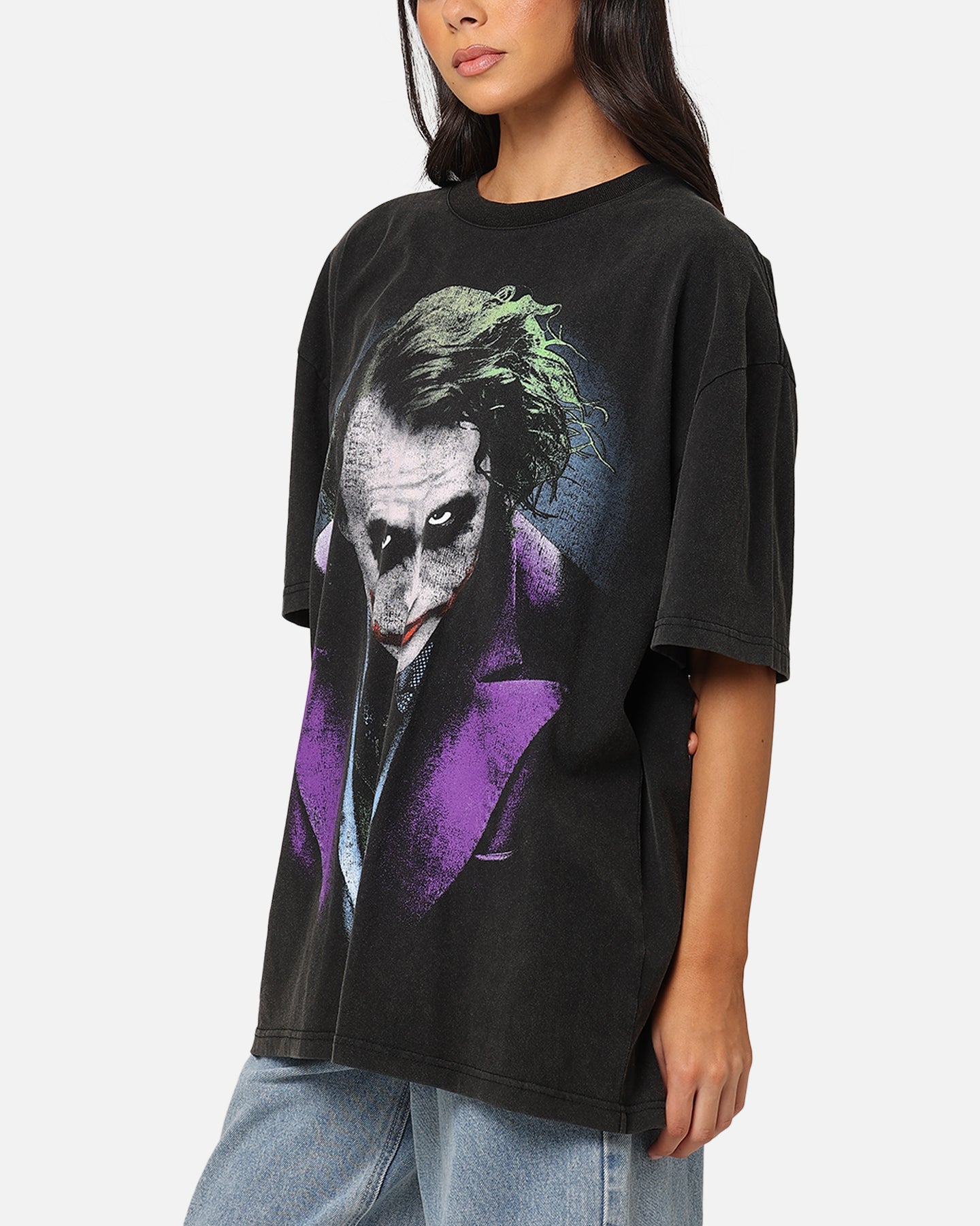 Vintage DC Batman The Joker Magic Trick Heavy Cotton T-Shirt - Black Graphic Tee for Men | Superhero Comic Fan Gift, Cosplay & Casual Wear