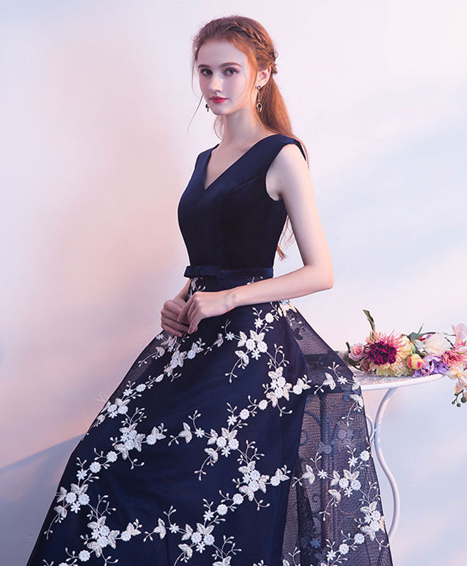 Elegant Black V-Neck Long Prom Dress for Women - Formal Evening Gown for Homecoming, Ball & Special Occasions