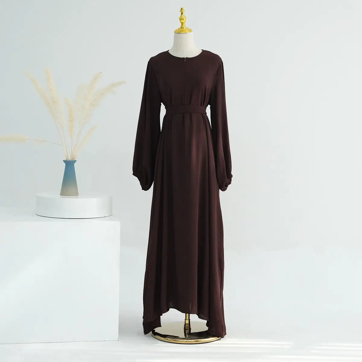 Elegant Muslim Women's Cuff Sleeve Abaya Dress - Modest Islamic Prayer Dress for Daily Wear & Special Occasions