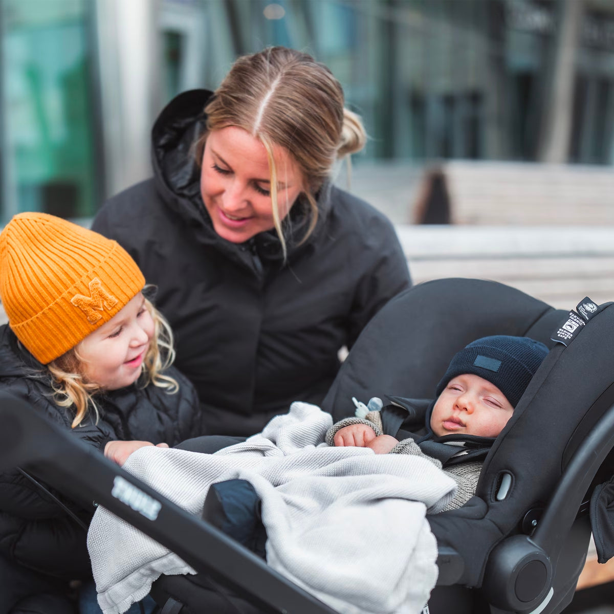 Thule Urban Glide Universal Car Seat Adapter - Compatible with Most Infant Car Seats | Stroller Accessory for Easy Travel & Outdoor Adventures