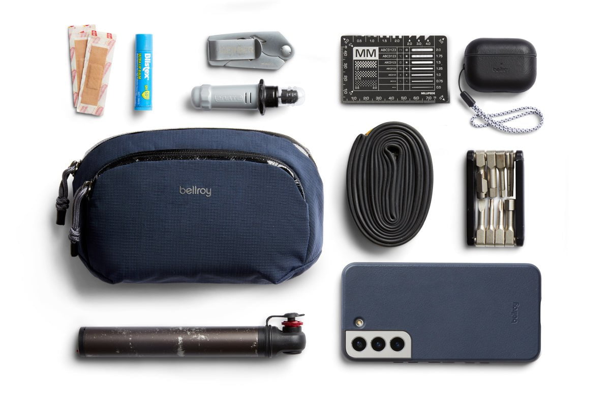 Bellroy Venture Pouch - Premium Compact Travel Organizer for Essentials | Water-Resistant & Lightweight | Perfect for Hiking, Camping & Everyday Carry (EDC)